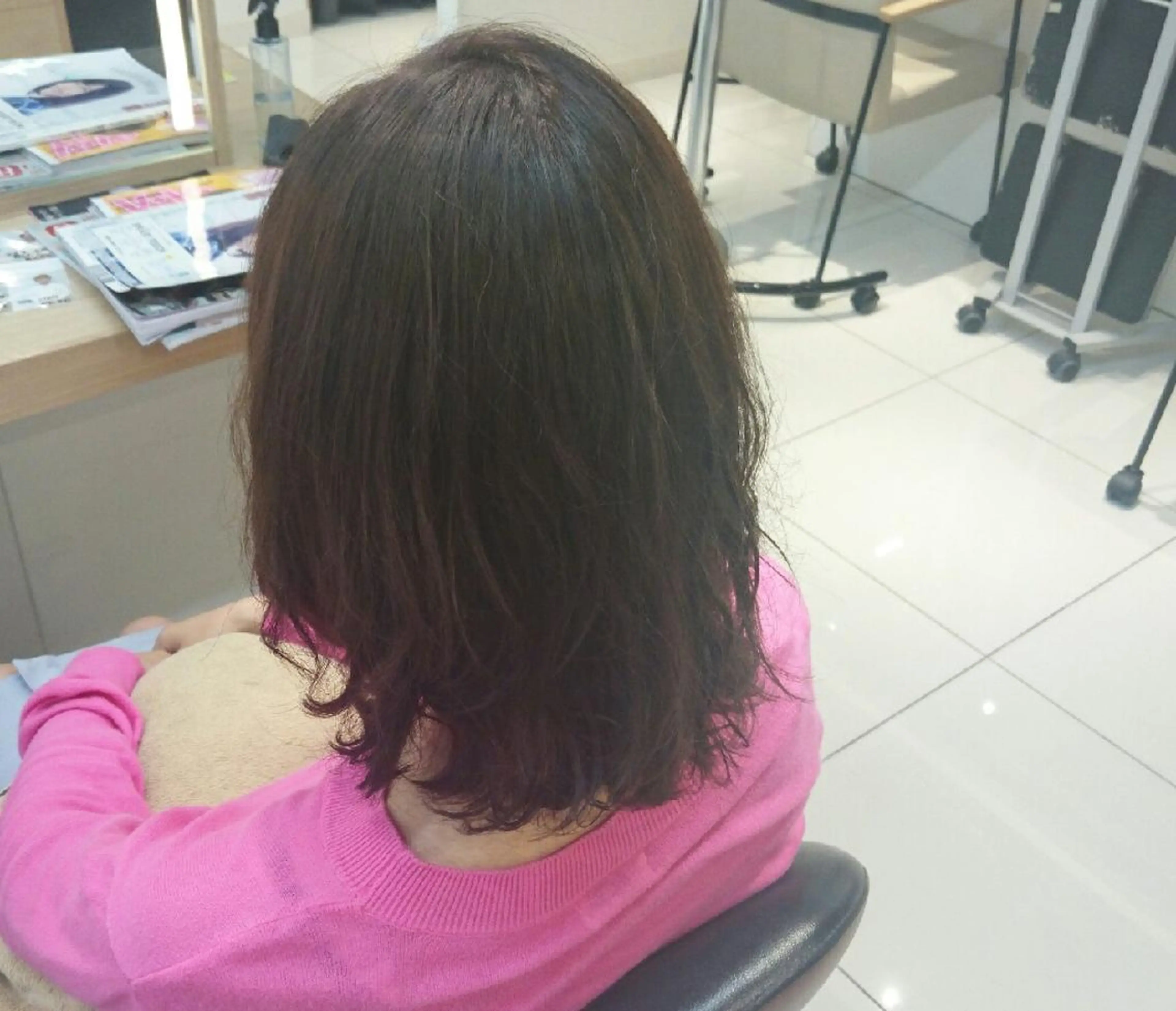 ミディアム パーマ 透明感ハイライト◎ 伊藤夏海のヘアスタイル