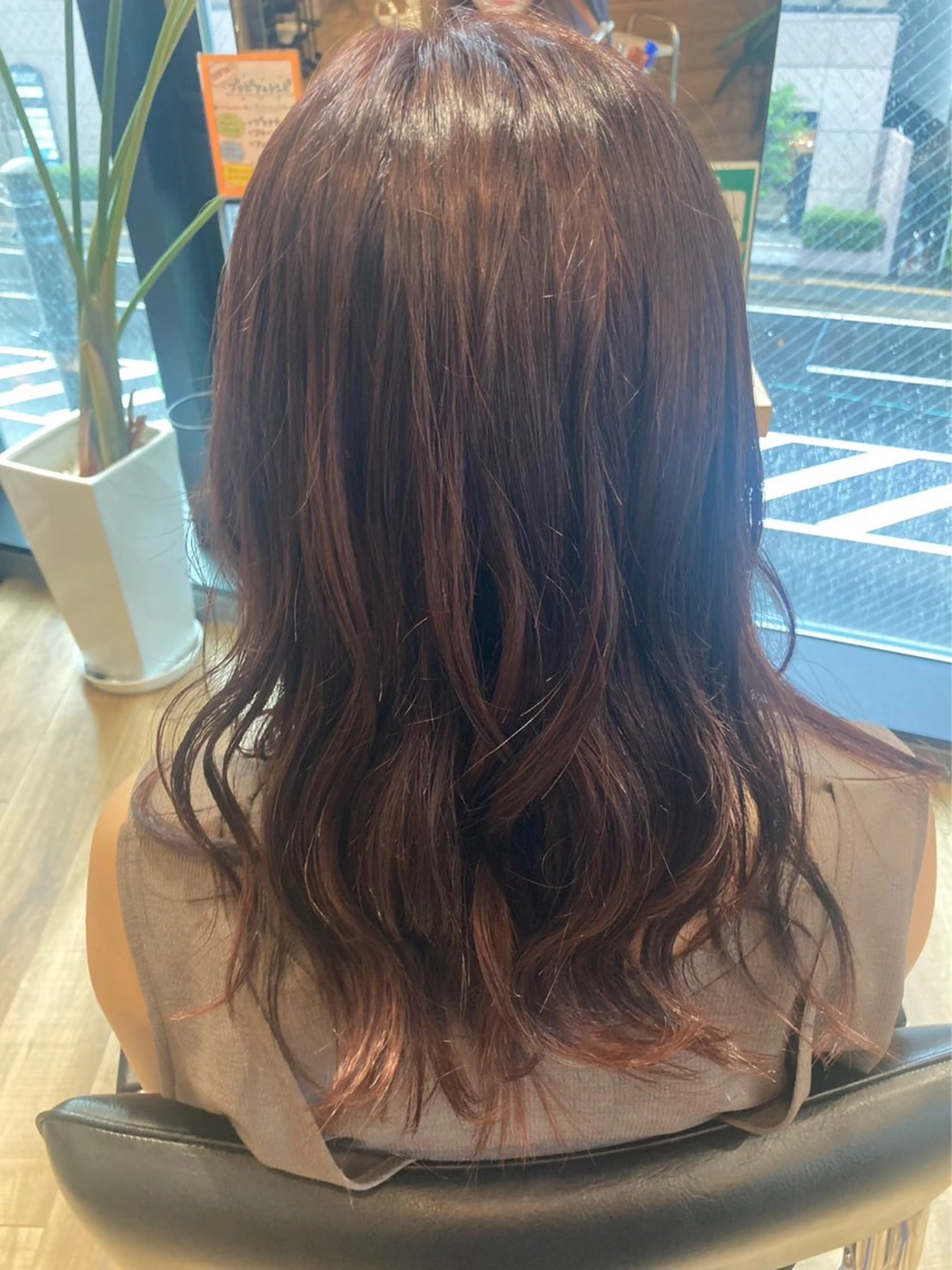 カラー ブラウンカラー ピンクカラー grazie所属・吉田 亜友莉のヘアスタイル
