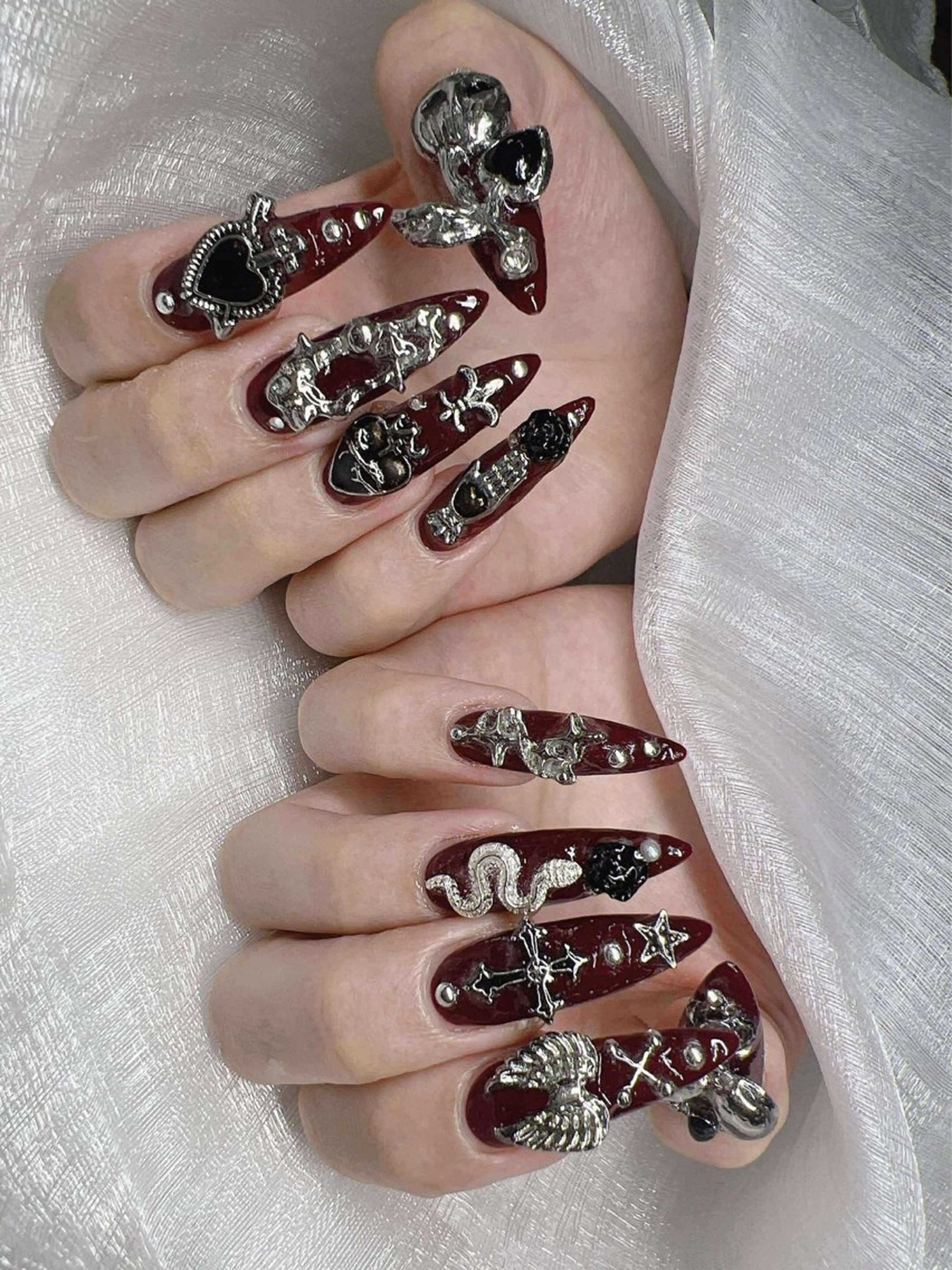 ネイル 長さ出し グラデーション 卒業式 キラキラネイル マグネットネイル ハンドネイル Lee Nailsのネイルデザイン