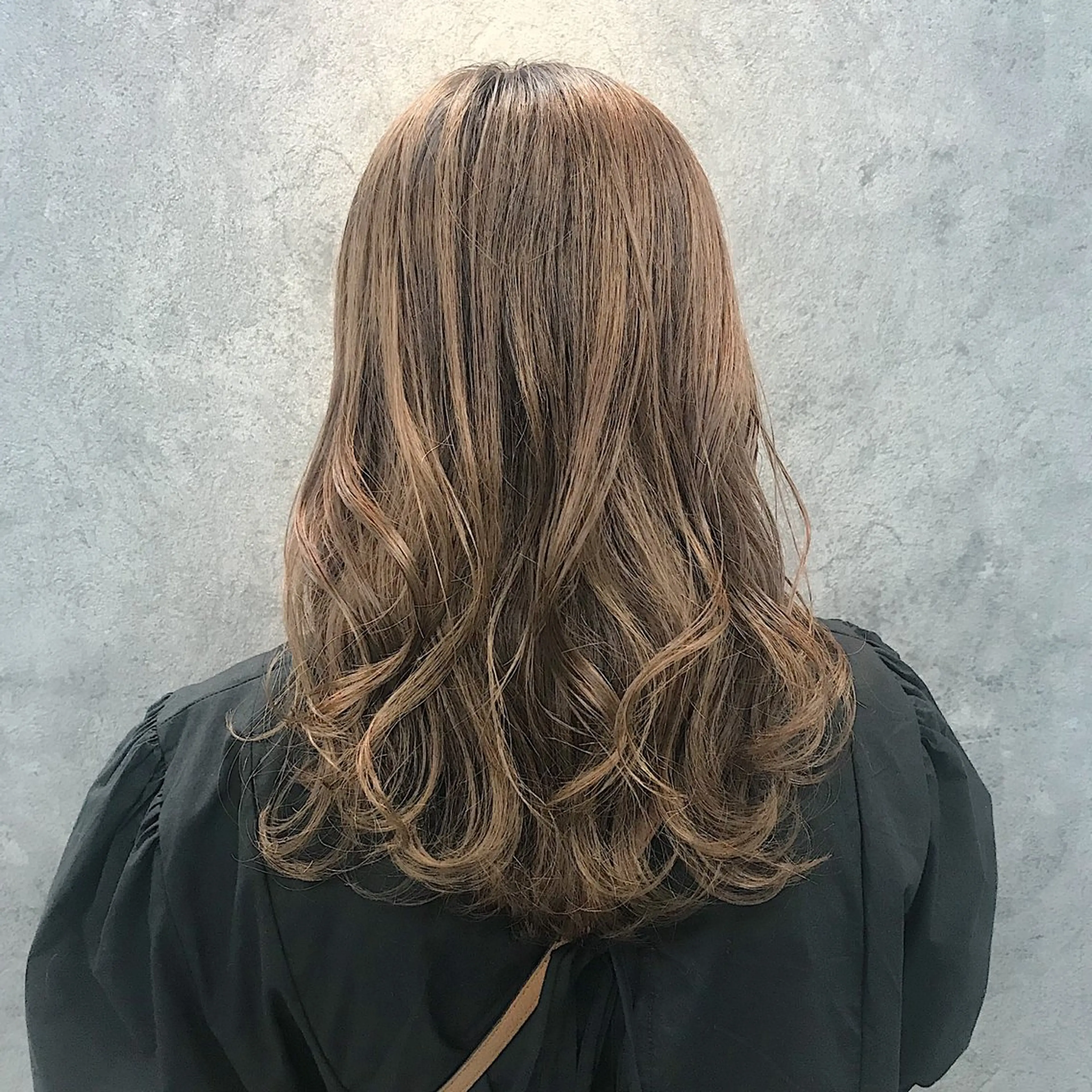 セミロング ヘアカラー トリートメント 所渉/韓国レイヤー /ウルフカットのヘアスタイル