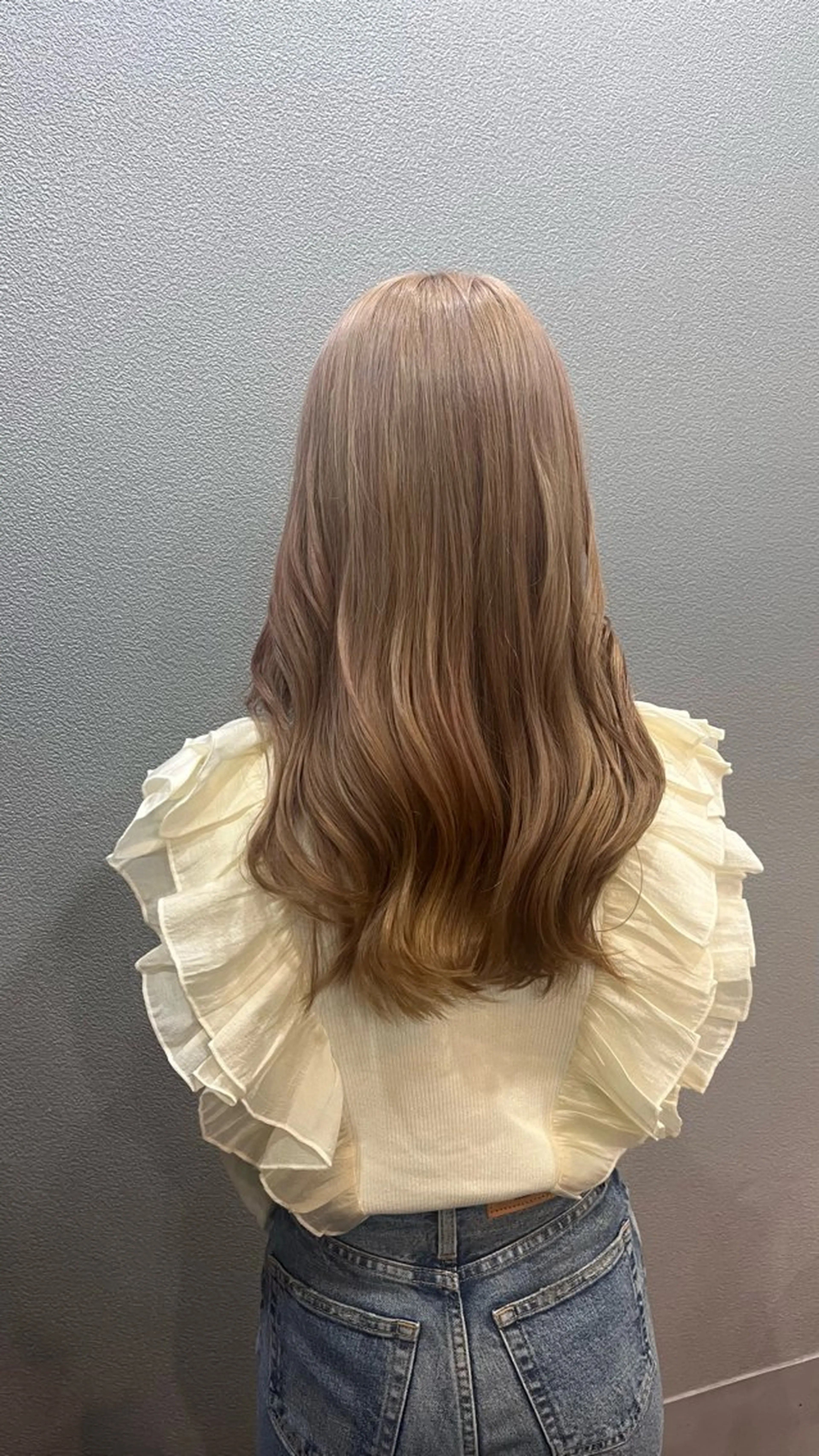 カラー ベージュカラー ミルクティーベージュ ヘアカラー トリートメント 透明感カラー/パーマ 🌀アオノアユミのヘアスタイル