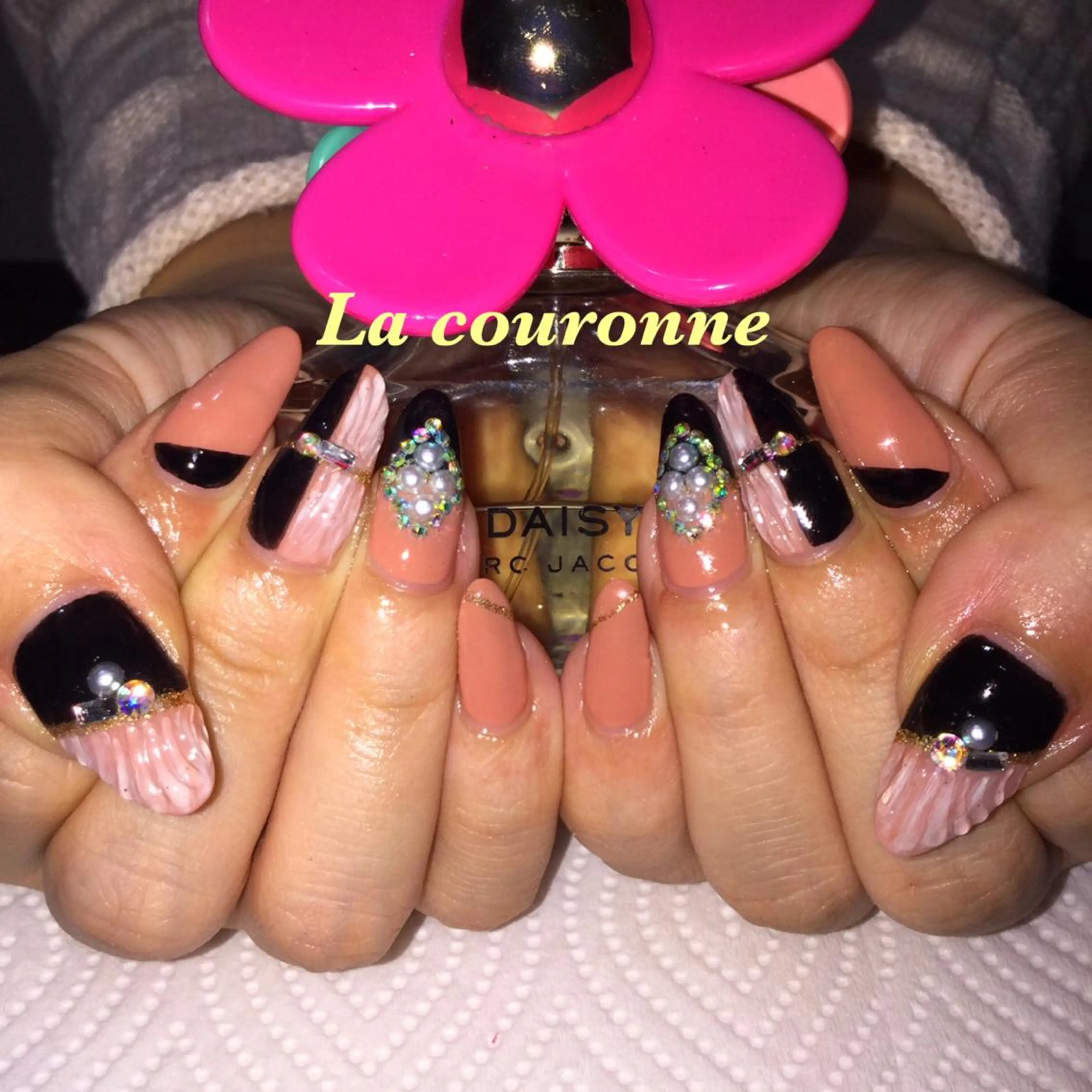 ネイル ハンドネイル Lacouronne NATSUMIのネイルデザイン
