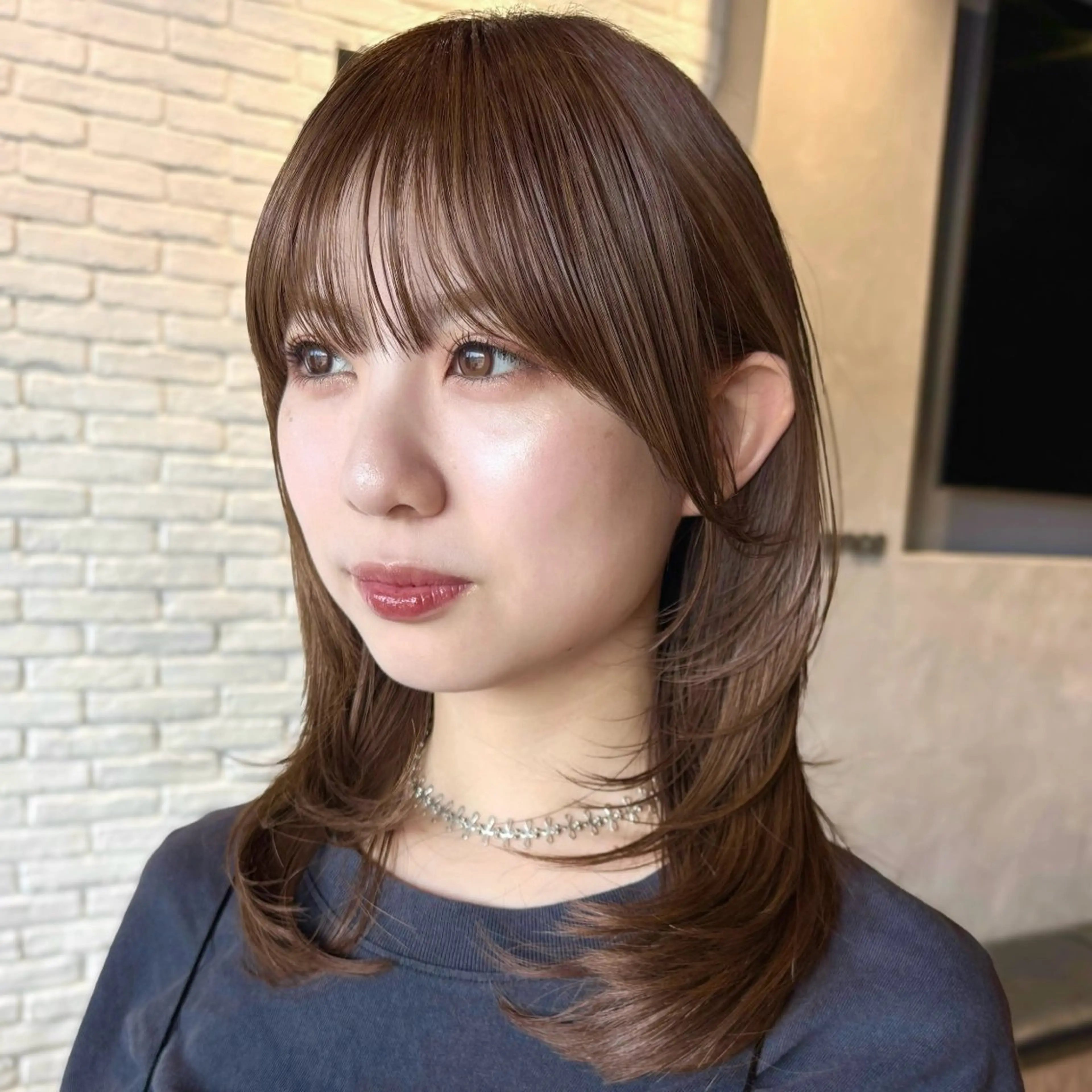 ミディアム カラー ベージュカラー ブリーチ ブリーチなしカラー レイヤーカット 似合わせカット カット ヘアカラー トリートメント 顔まわり/レイヤー/ 透明感/まいな🥨のヘアスタイル
