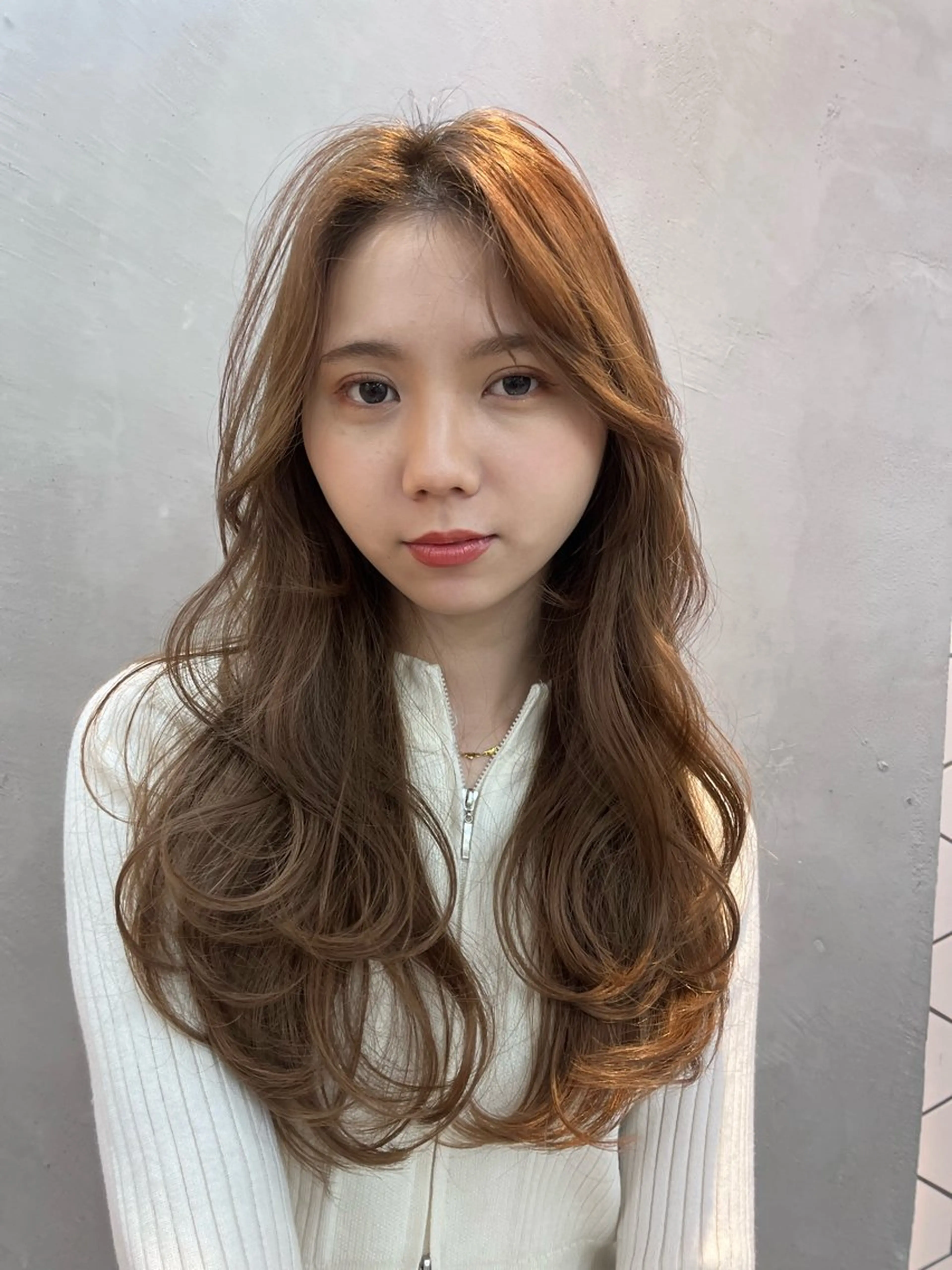 ロング カラー Viot 銀座 樋口 桃佳のヘアスタイル