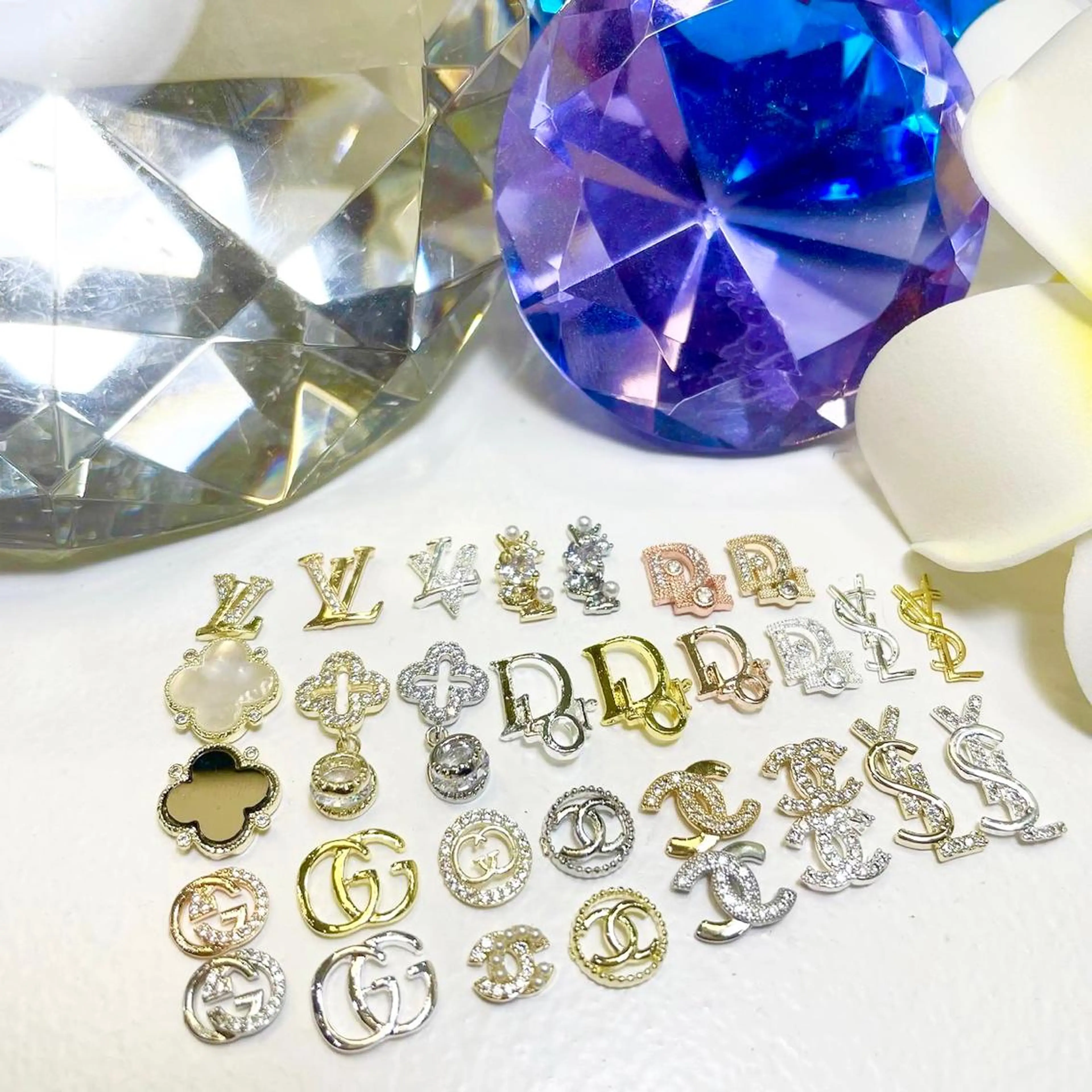 ネイル nailALBA 安蒜良彰のネイルデザイン