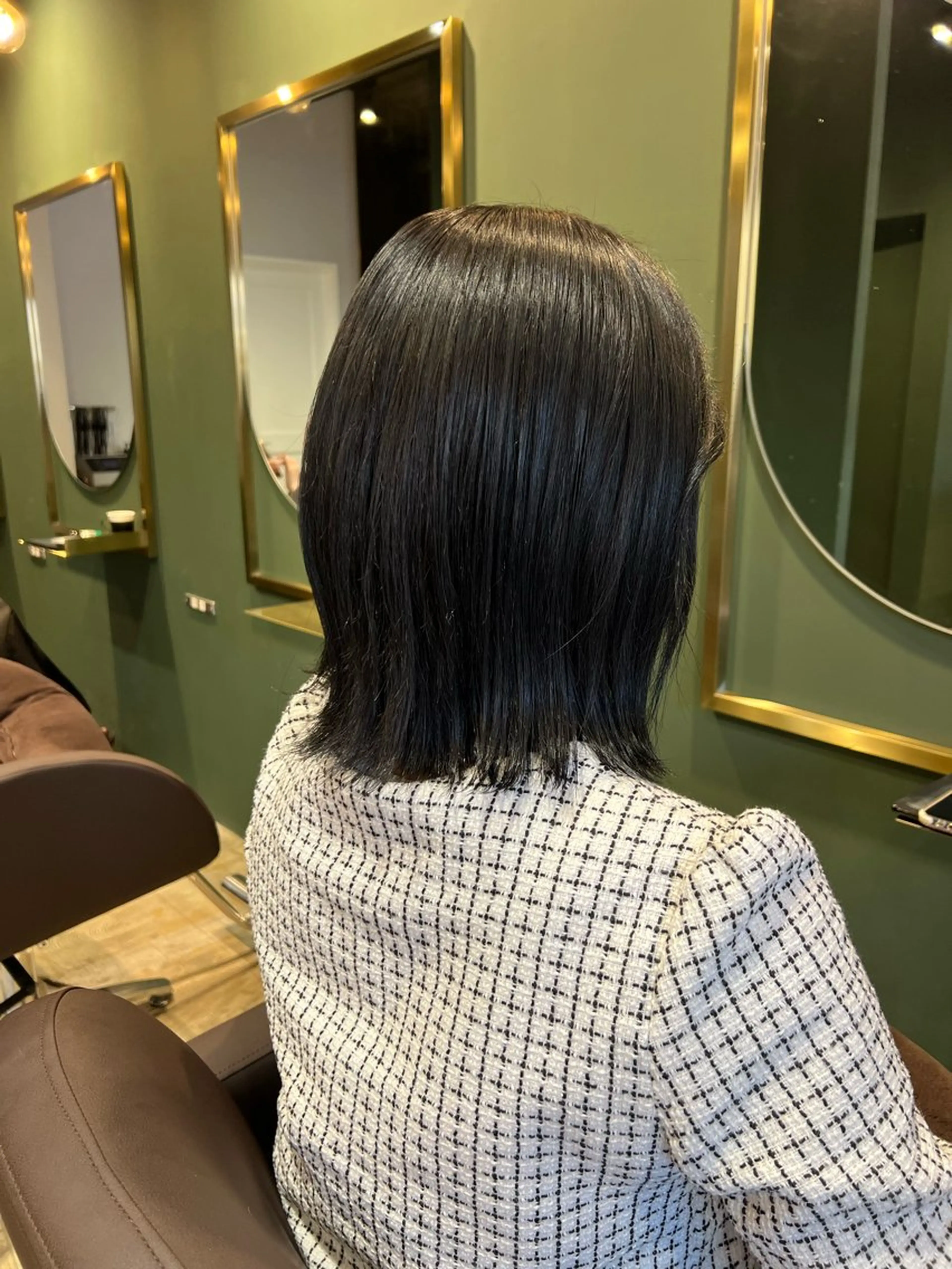 ミディアム カラー ブルーカラー ヘアカラー トリートメント ヘッドスパ カラースペシャリスト しょう🧑🏼‍🎨のヘアスタイル