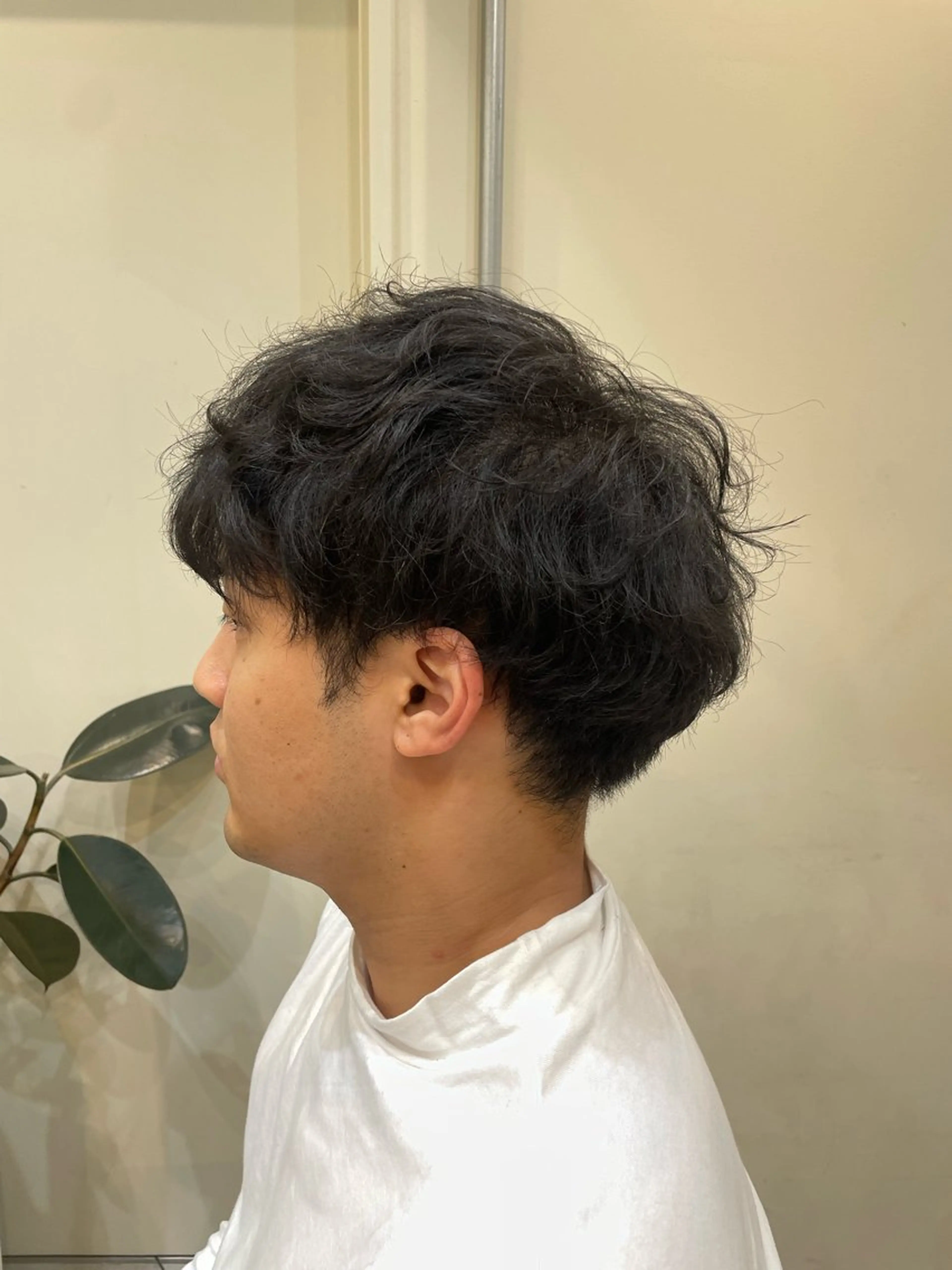 パーマ メンズ メンズパーマ レイヤーカット大人気 💛吉田百花のヘアスタイル