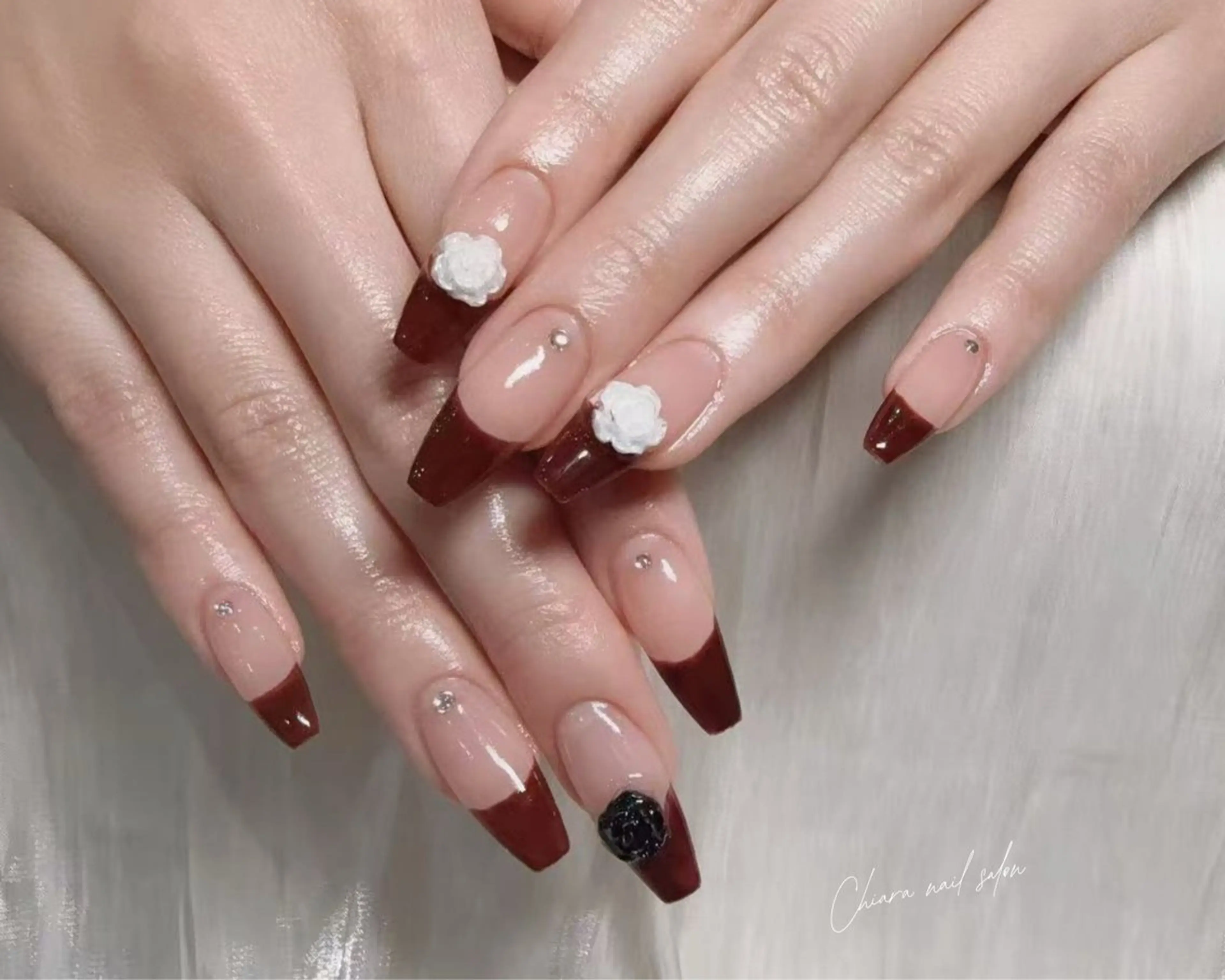 ネイル Chiara チップ長さ出しのネイルデザイン