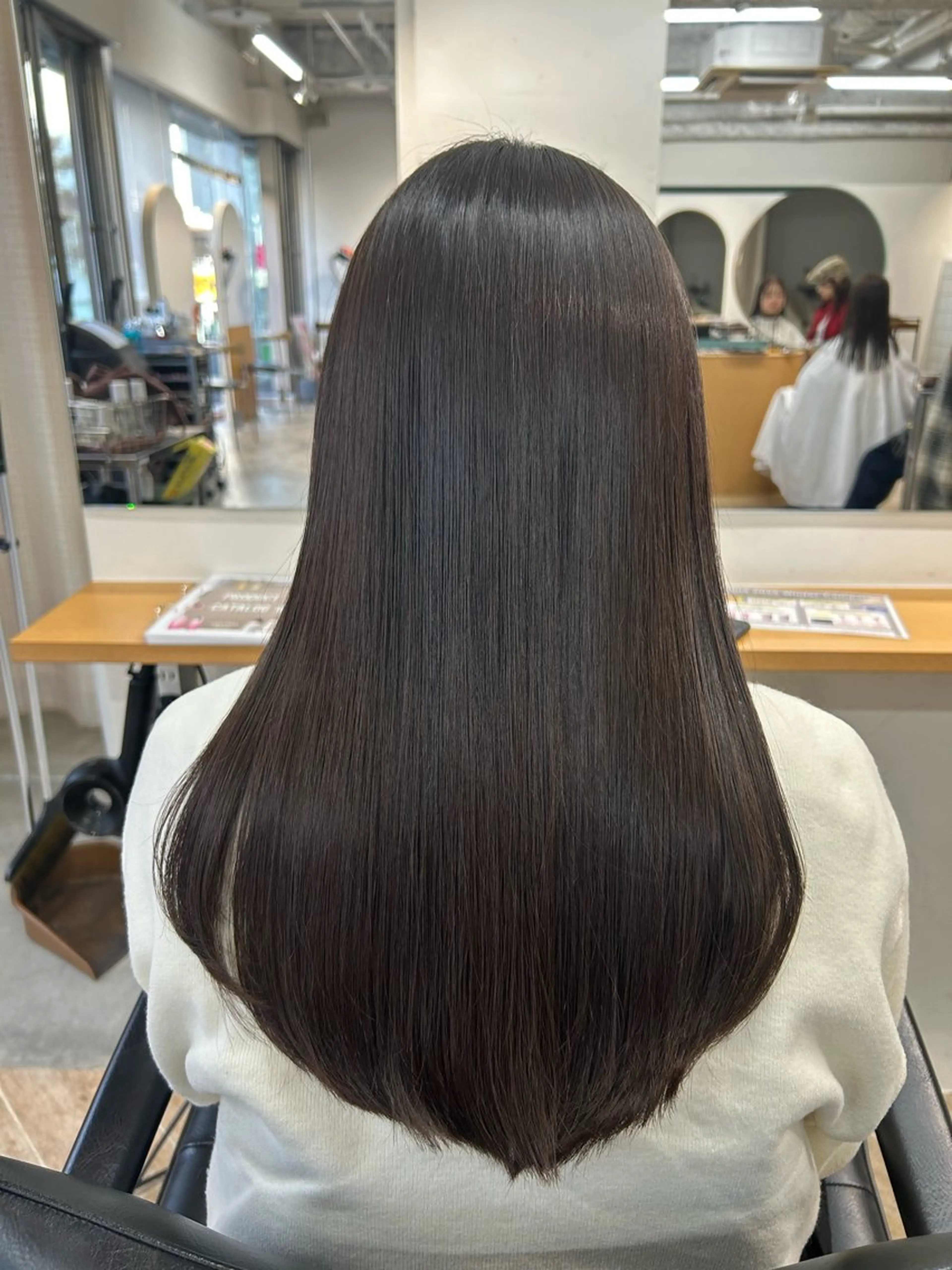 ロング カラー ヘアカラー トリートメント ベージュ/ダブルカラ ー/新潟駅/青柳萌果のヘアスタイル