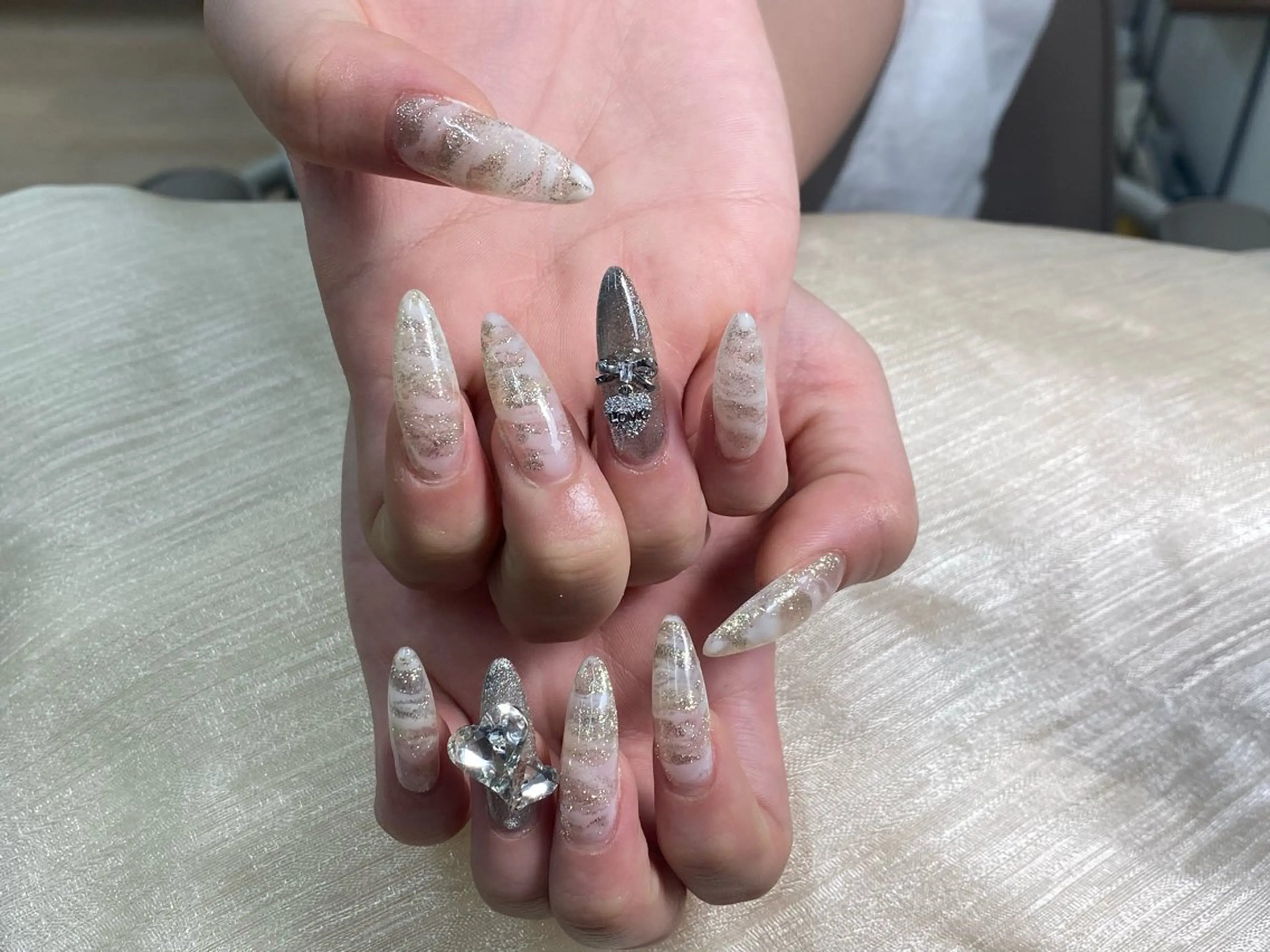 ネイル ハンドネイル ToliyDeliy Keilyのネイルデザイン