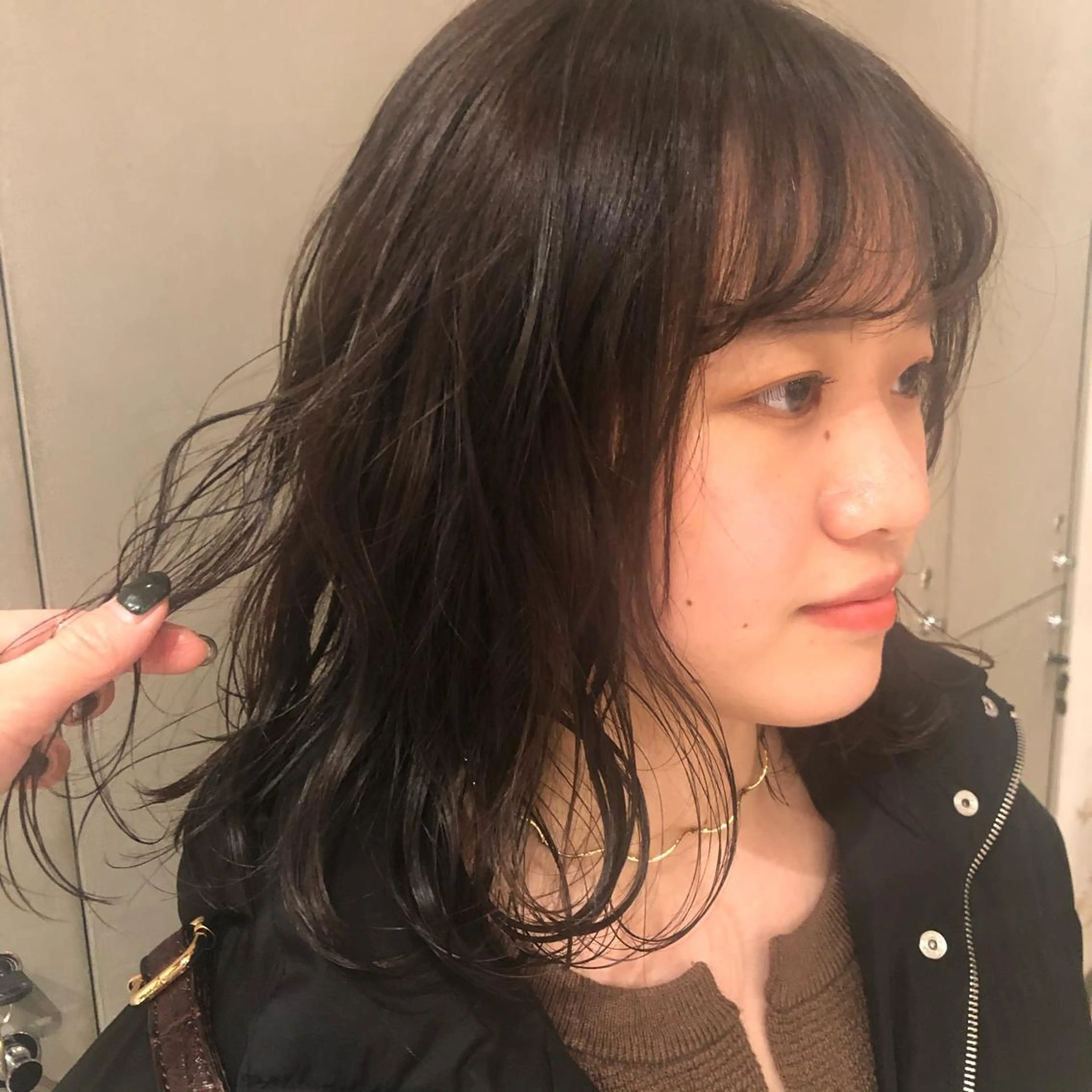 ミディアム カラー ブラウンカラー チョコレートブラウン 古屋 花織のヘアスタイル