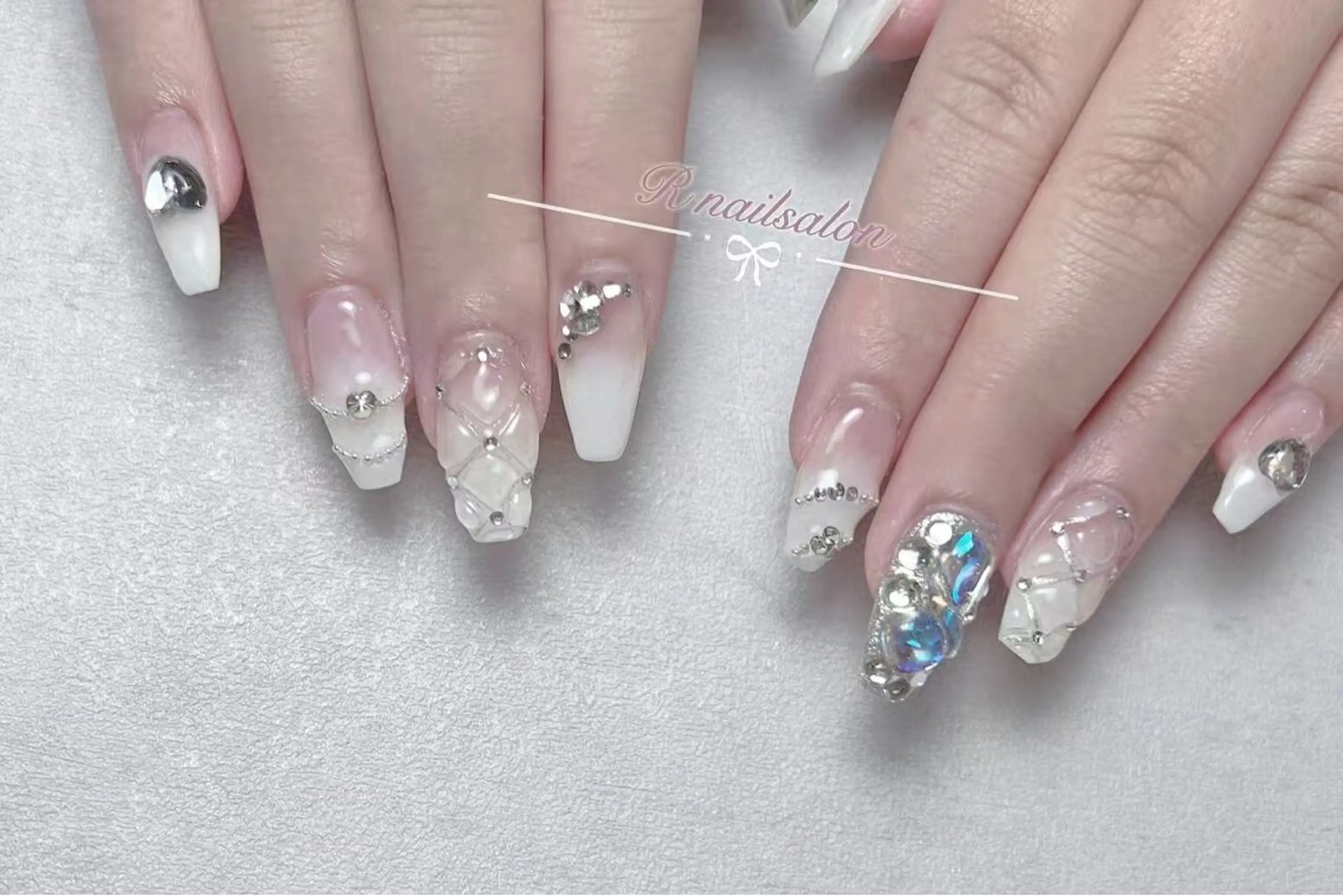 セミロング ハンドネイル R NAILSALONのネイルデザイン
