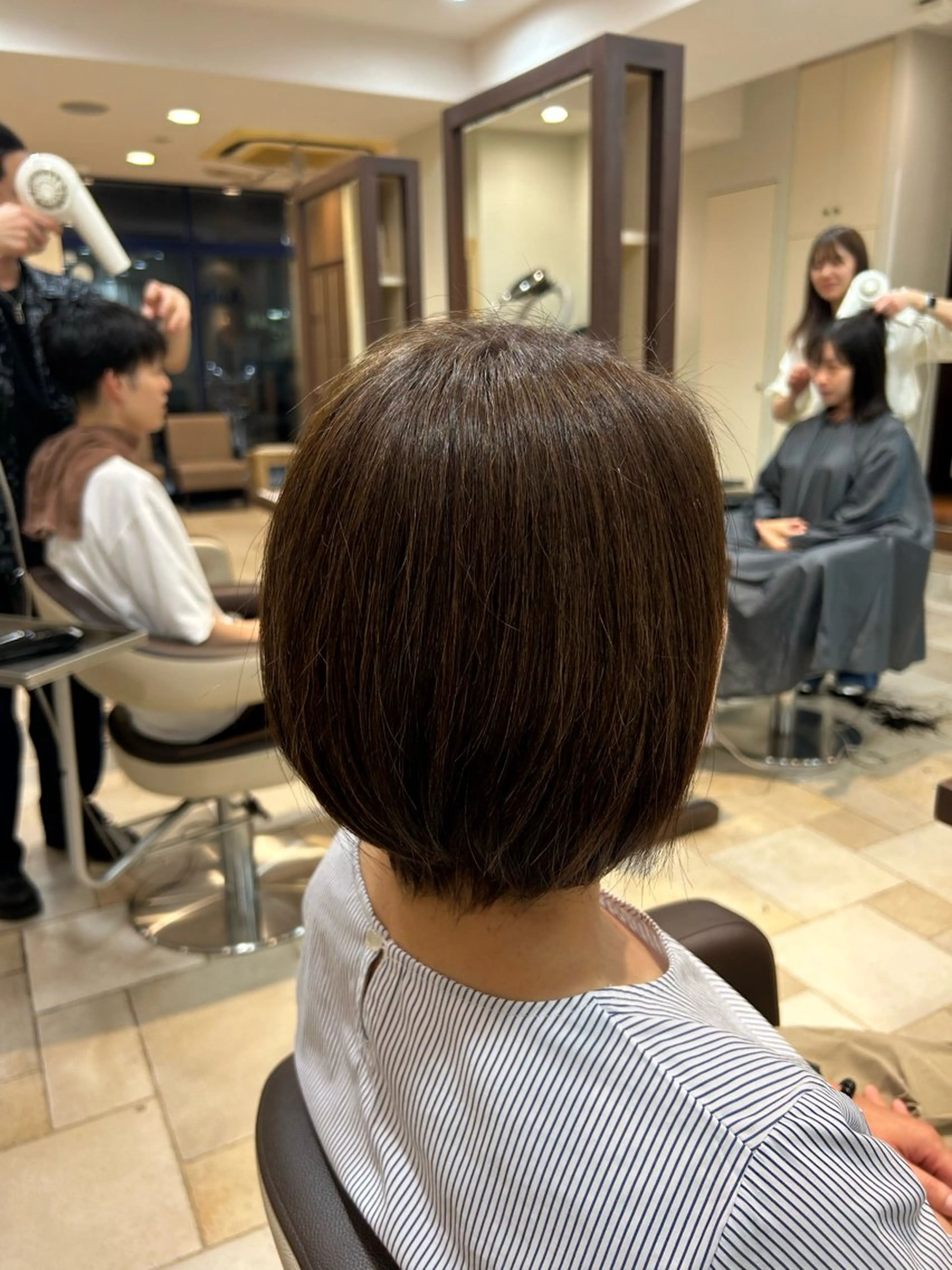 ショート ヘアカラー 脇野 真琴のヘアスタイル