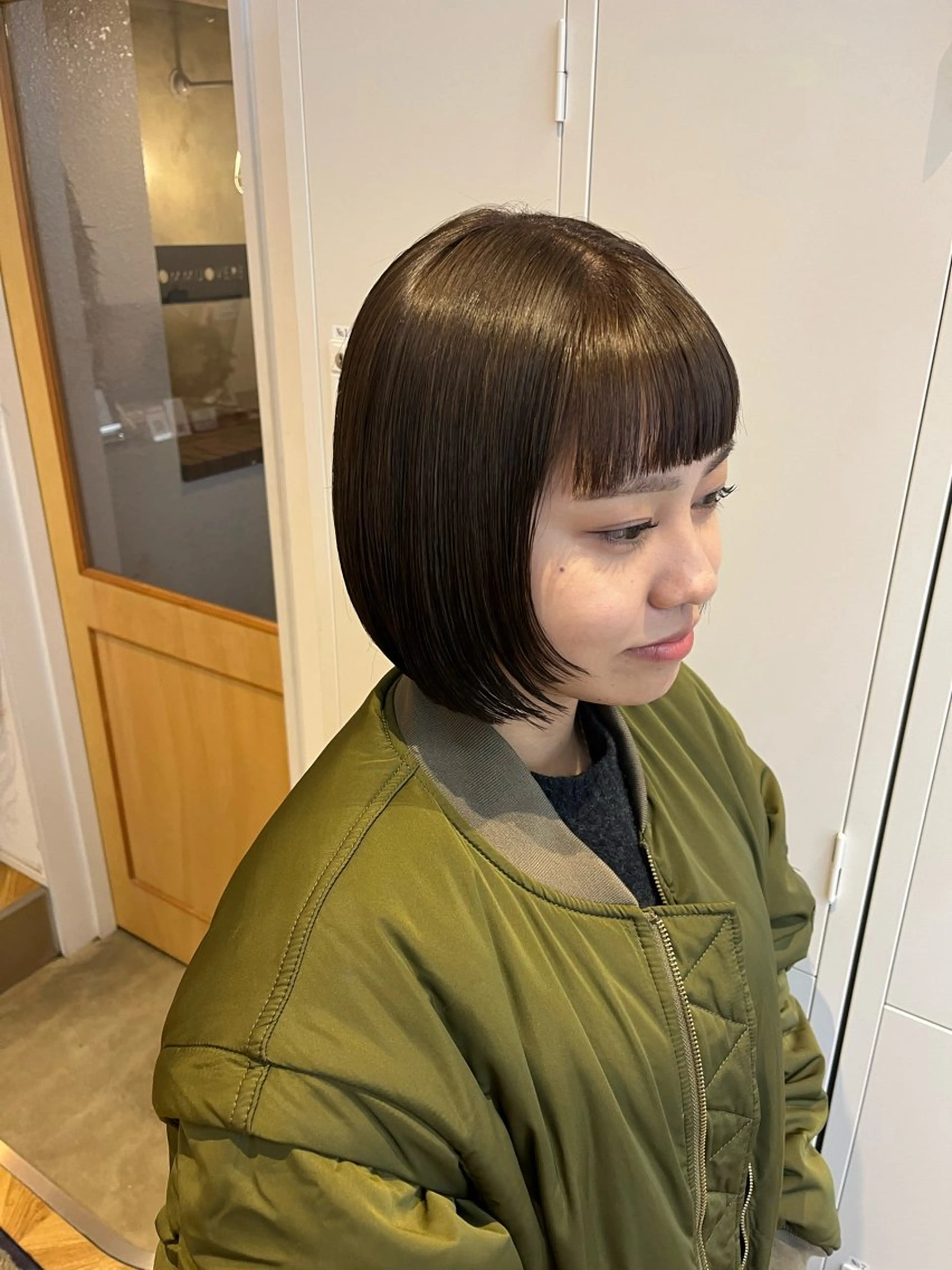 カラー ベージュカラー ブリーチ 凜 (りん)のヘアスタイル