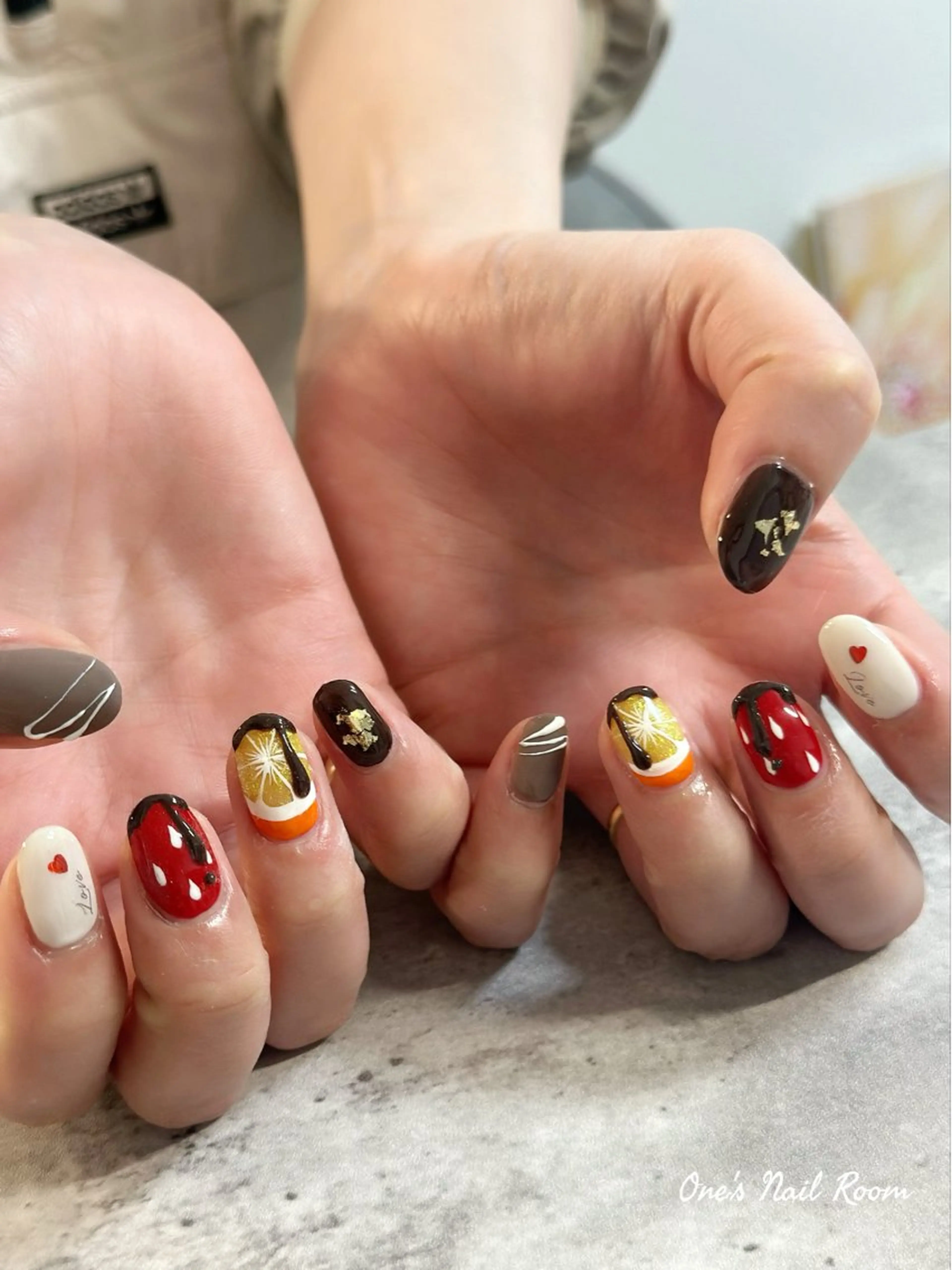 ネイル ハンドネイル One's Nail Roomのネイルデザイン