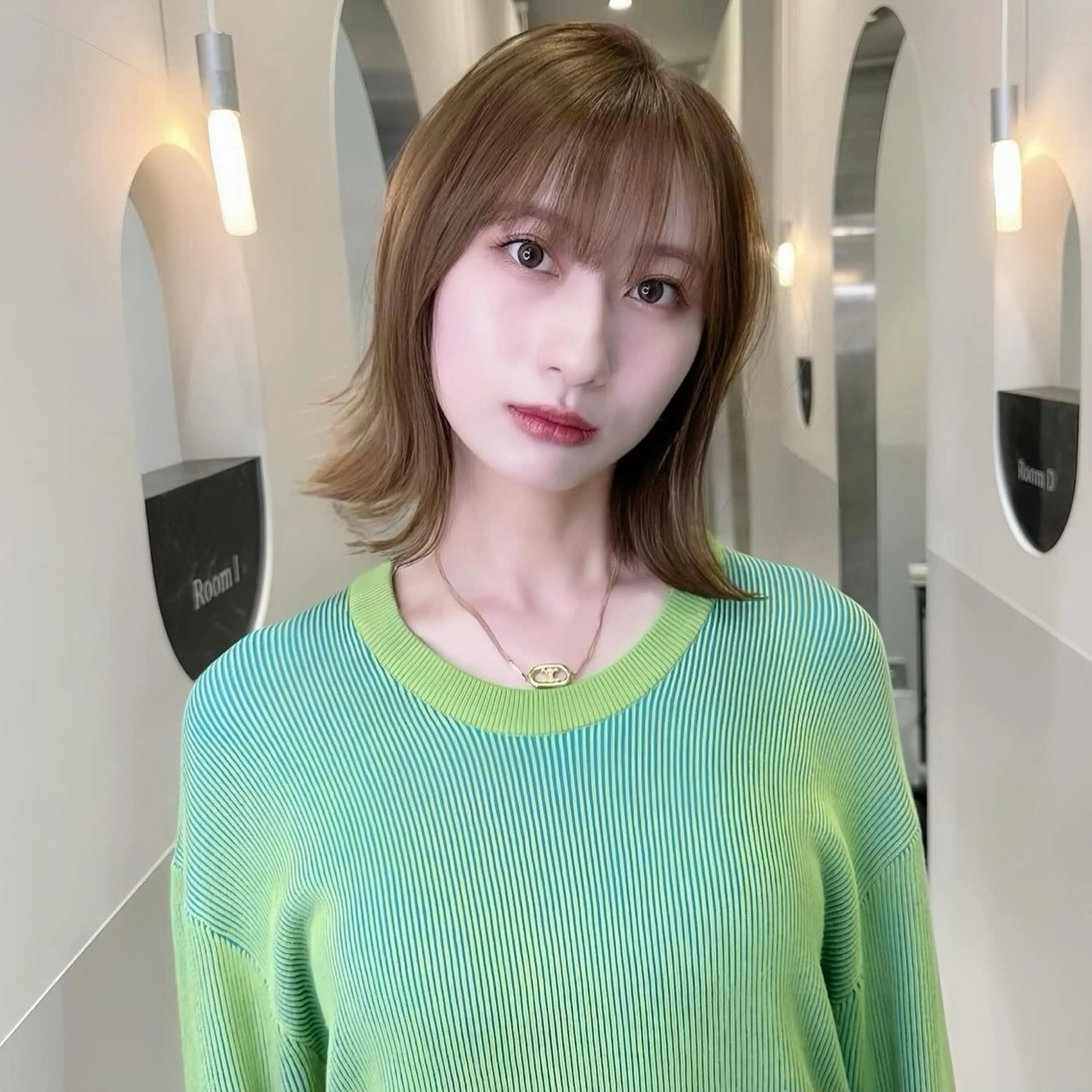 ミディアム カット ヘアカラー トリートメント ヘアセット IVE所属・ブリーチなし🤍 渋谷／原島杏奈のヘアスタイル