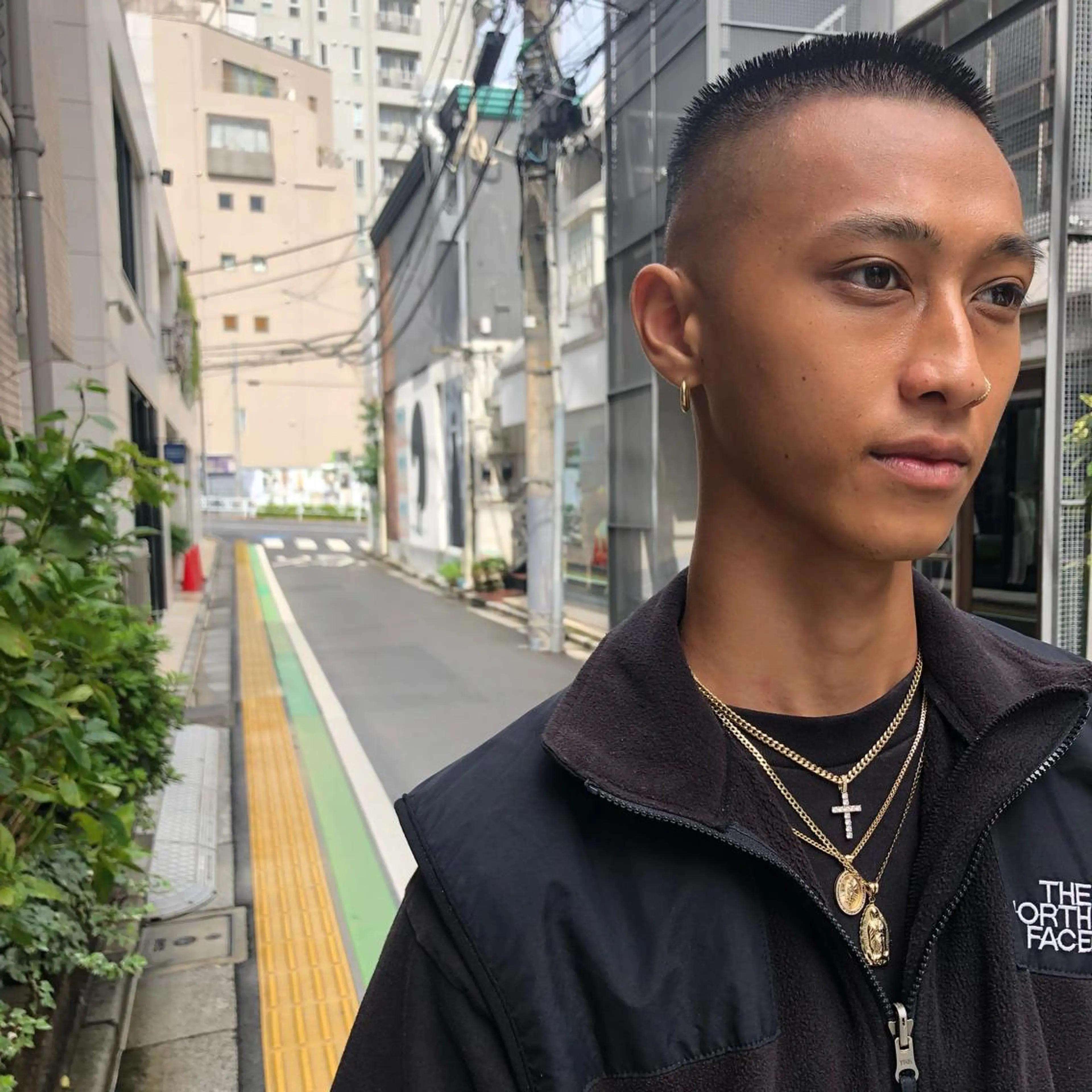 メンズ メンズブリーチ フェードカット メンズハイライト メンズハイトーン メンズインナーカラー カット 🌈圧倒的デザイン パーマ　関和希のヘアスタイル