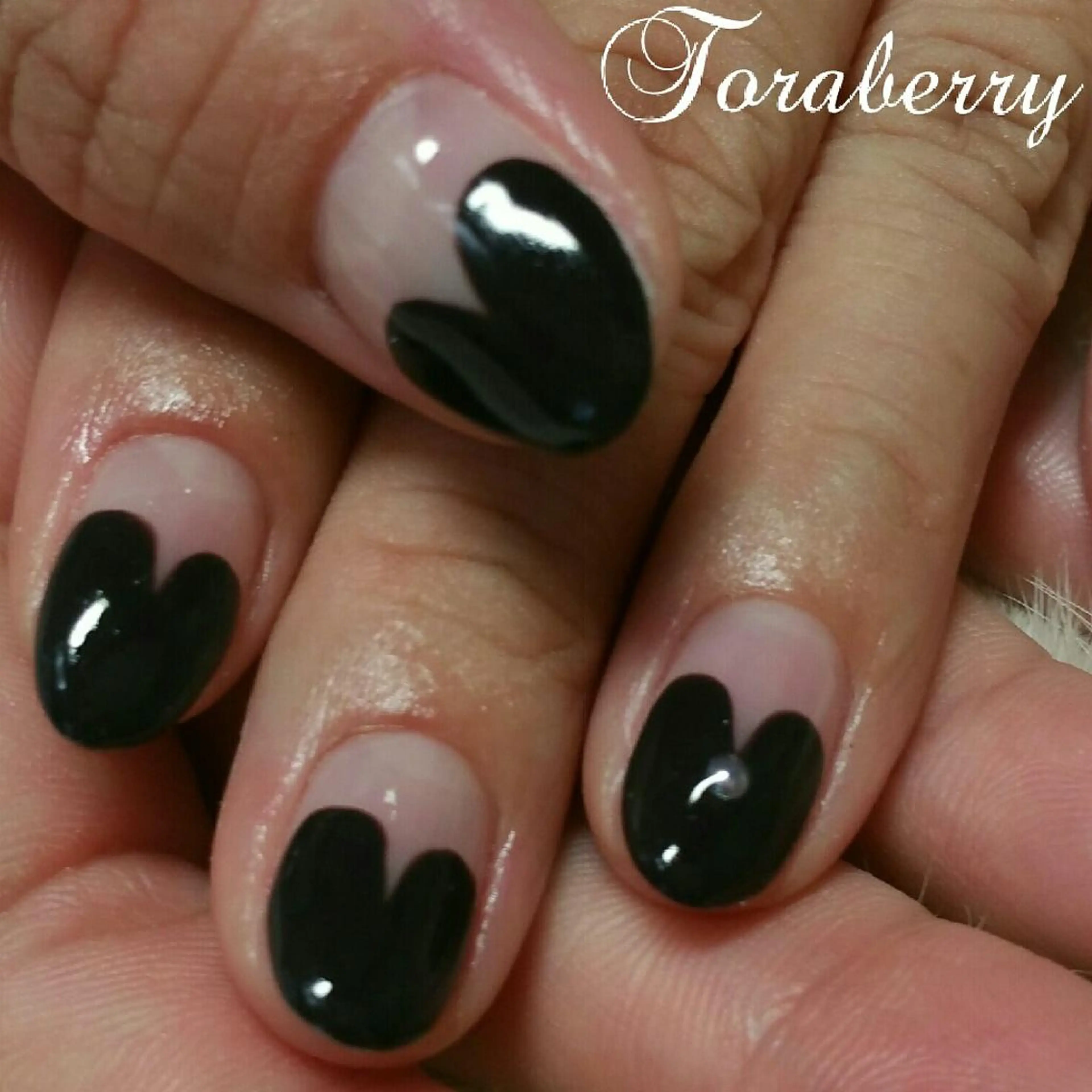 ネイル フレンチネイル ハート ハンドネイル ネイリスト なつみのネイルデザイン