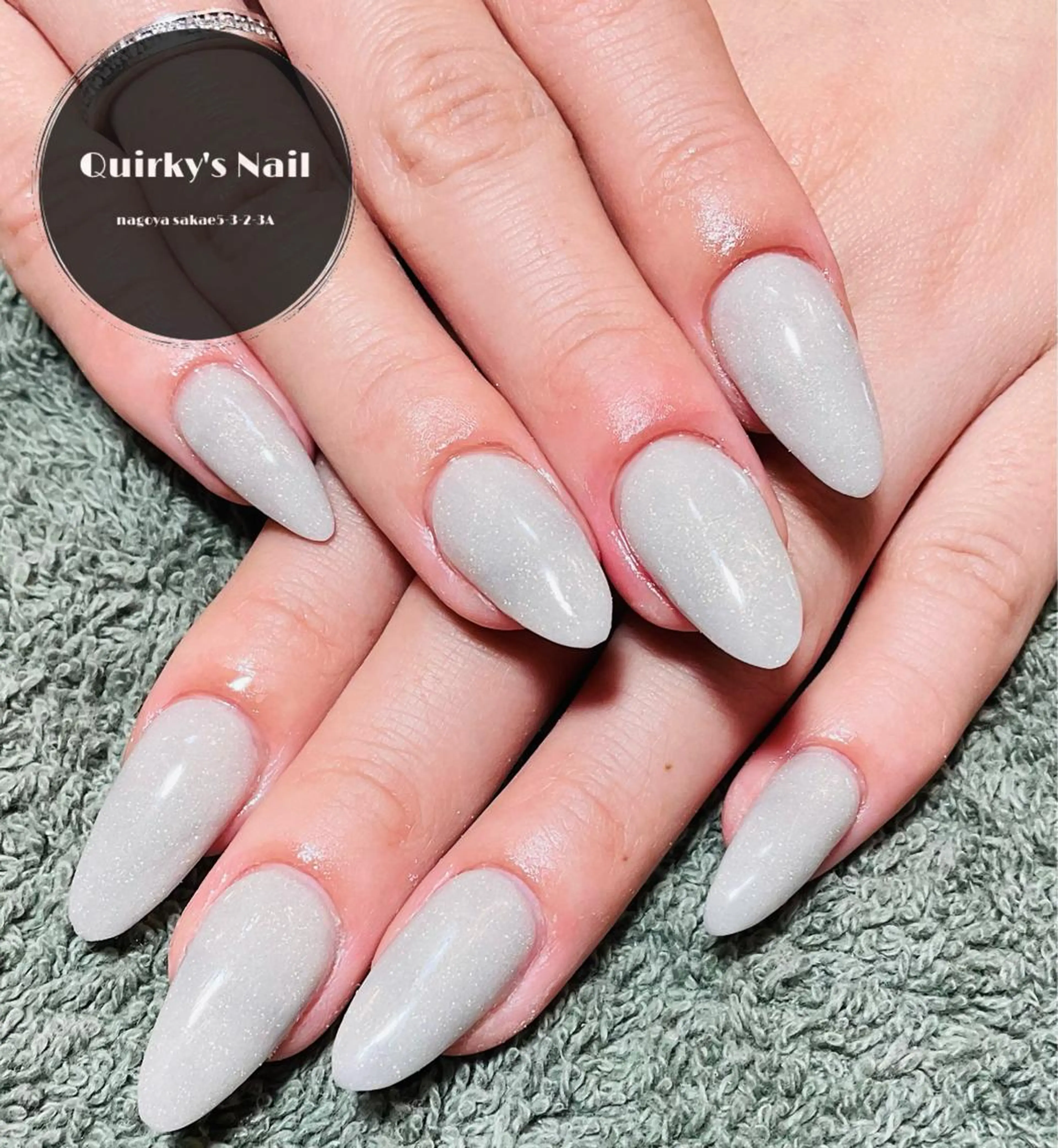 ネイル アートネイル ジェルネイル ゴールド ワンカラーネイル スカルプネイル Quirky's Nail【栄店】のネイルデザイン