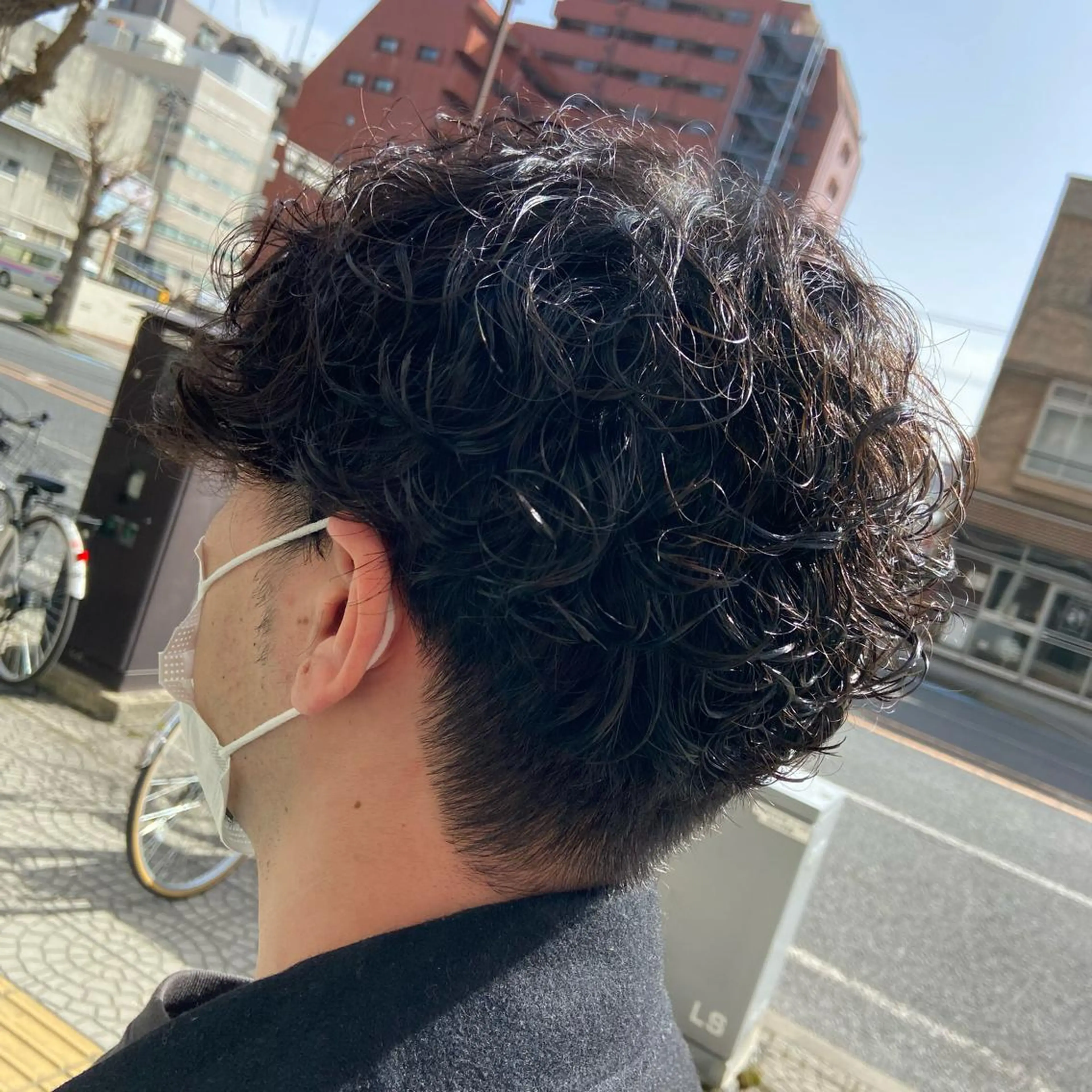 ショート パーマ メンズ ツーブロック カット パーマ Glanzhair 🫧‪菊池柊真🫧のヘアスタイル