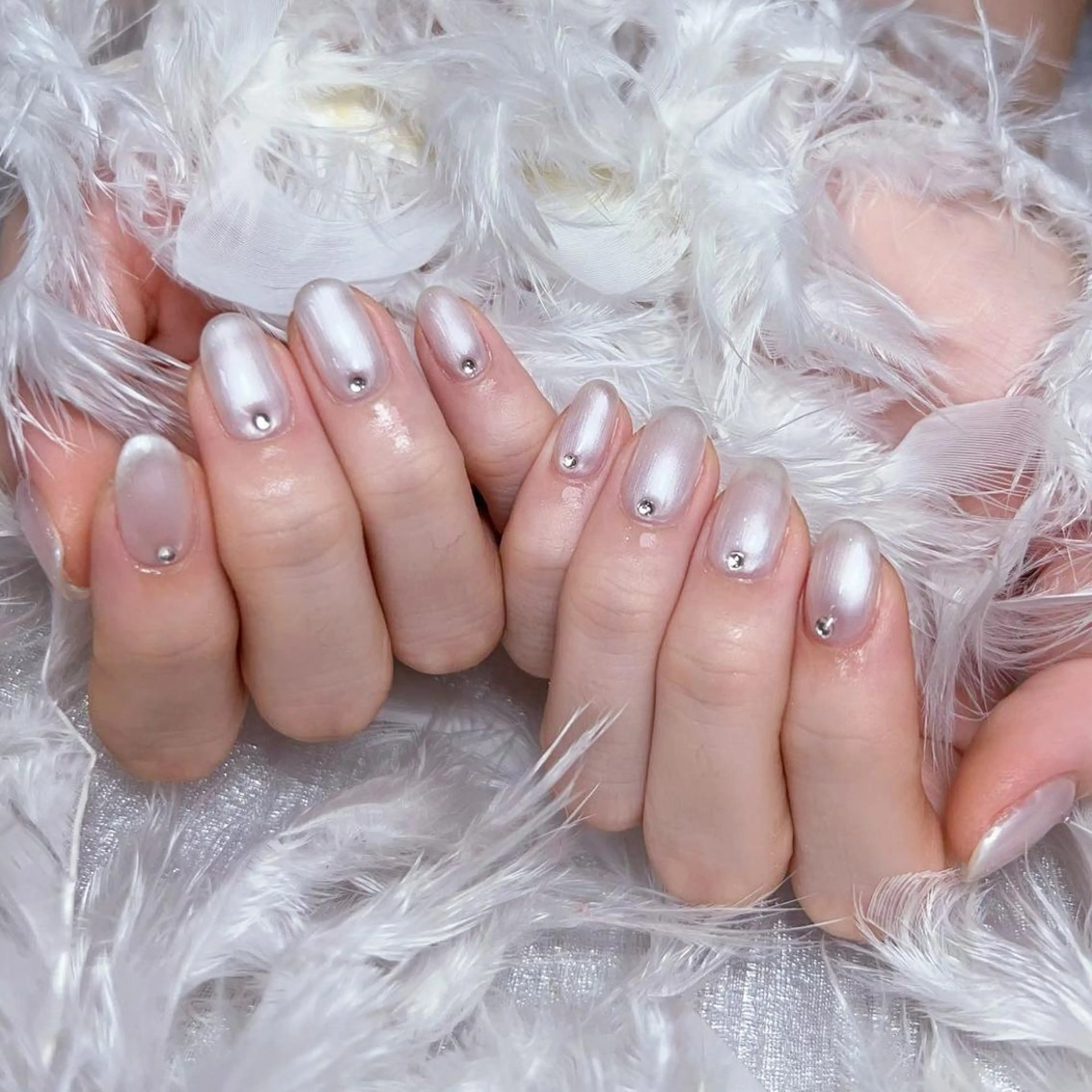 ネイル アートネイル オーロラネイル ガーリー キラキラネイル 韓国ネイル Nail Monsterのネイルデザイン