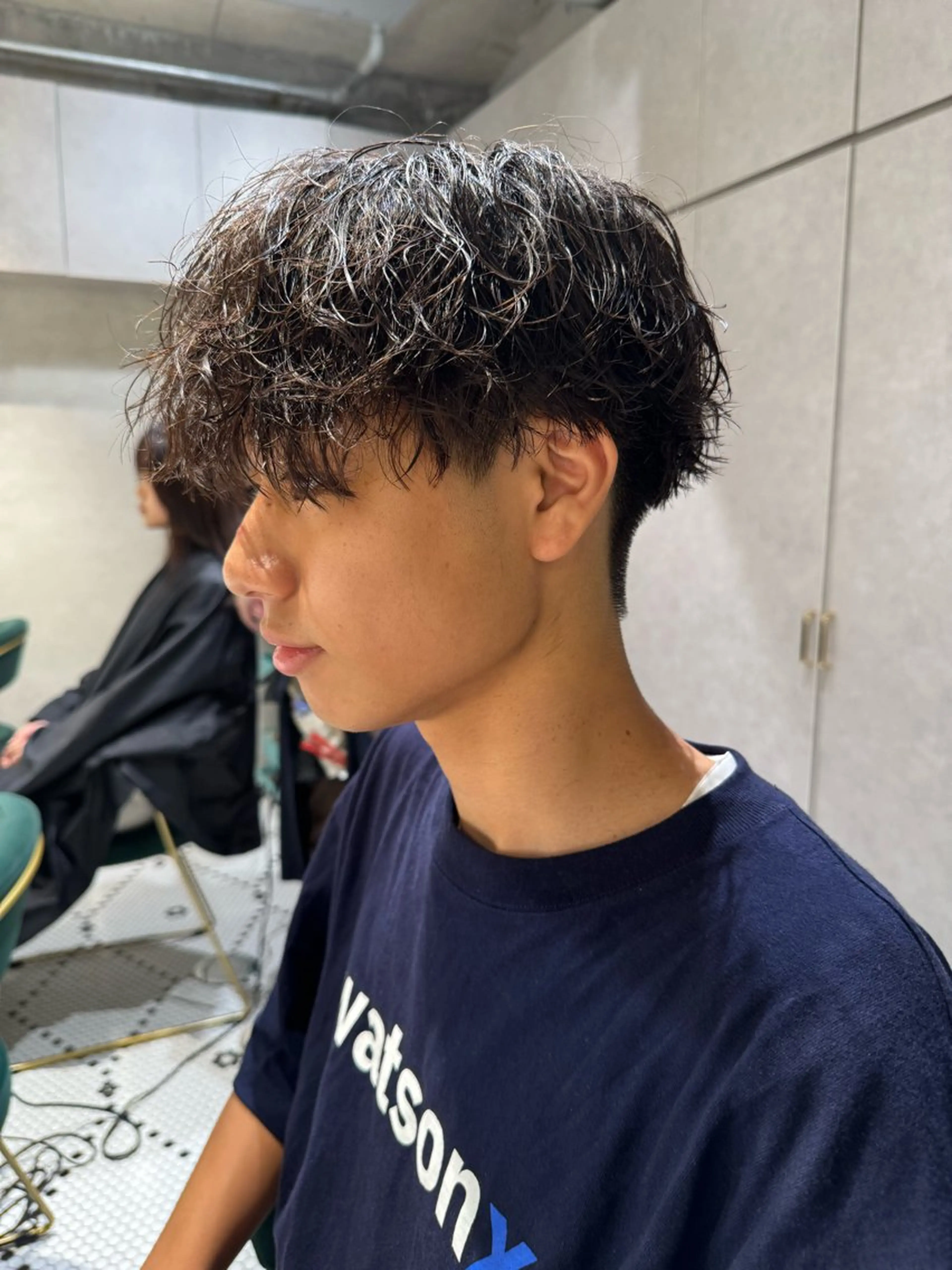 パーマ メンズ カット パーマ 新宿 韓国 シャドウパーマ 志龍のヘアスタイル
