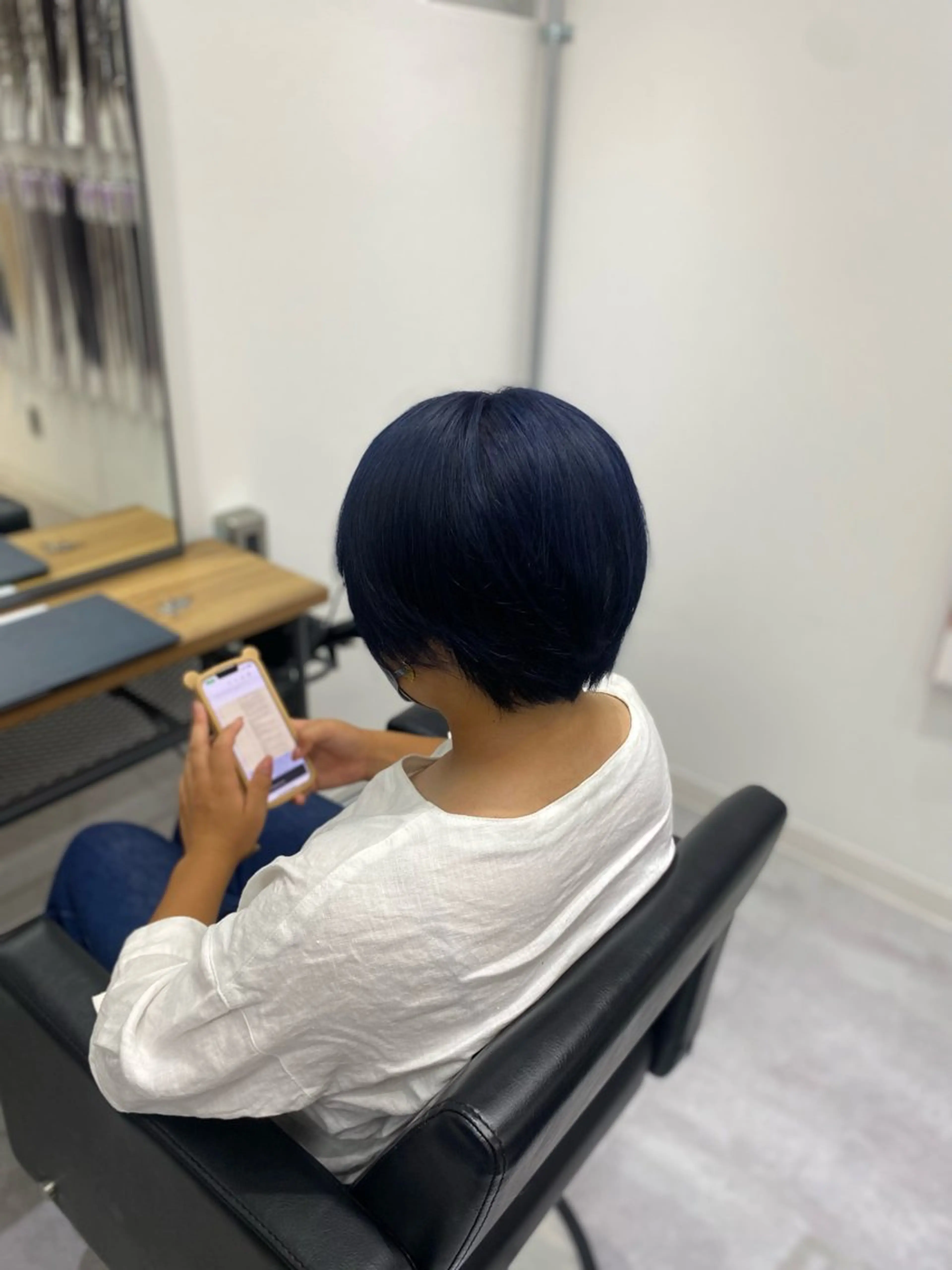 カラー デザインカラー ハイライトカラー ハイトーンカラー インナーカラー ネイビーカラー ヘアカラー カラー/ブリーチ🍃 エクステSHUNTAのヘアスタイル