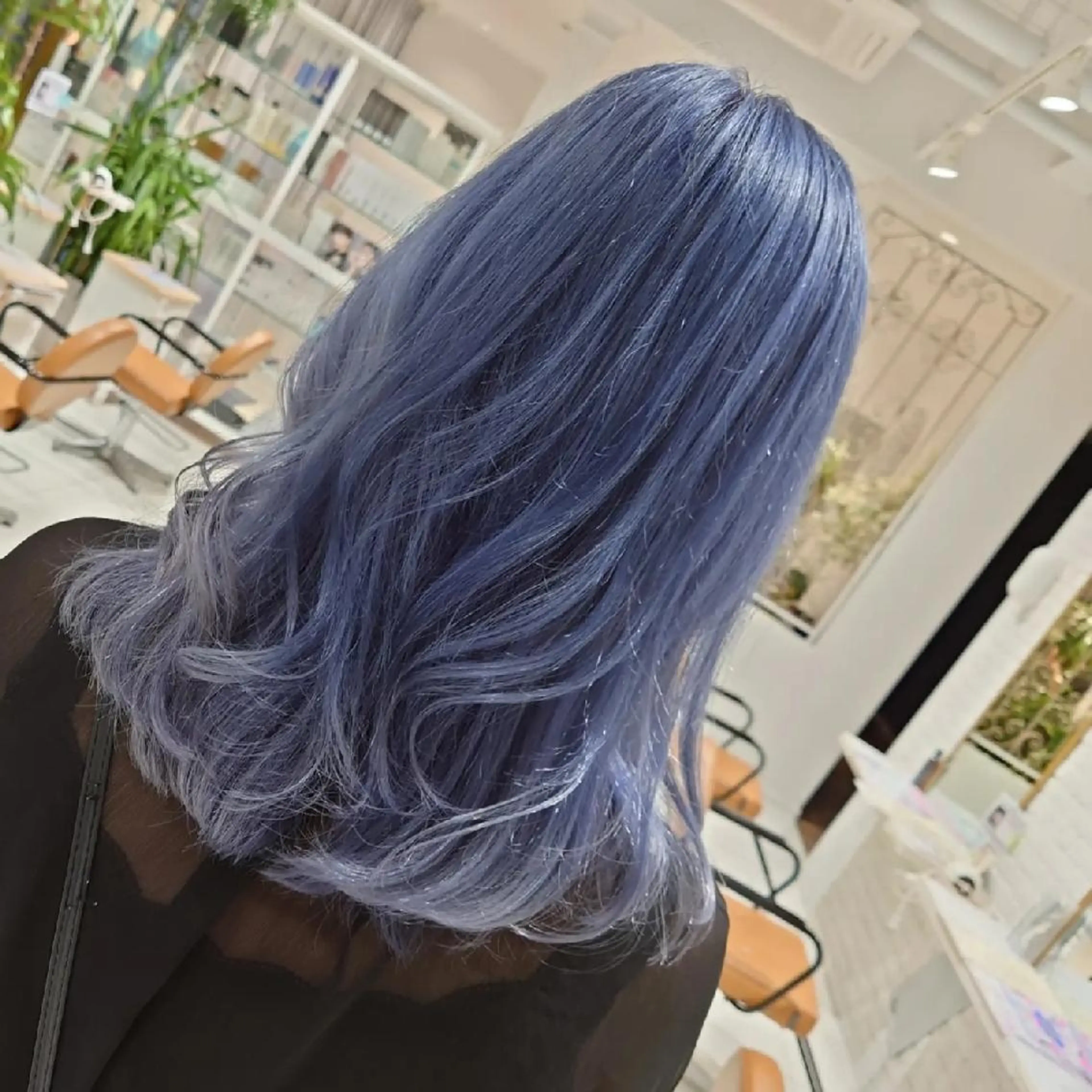 セミロング 新潟ハイトーンカラー NO.1✨ 小川 巧のヘアスタイル