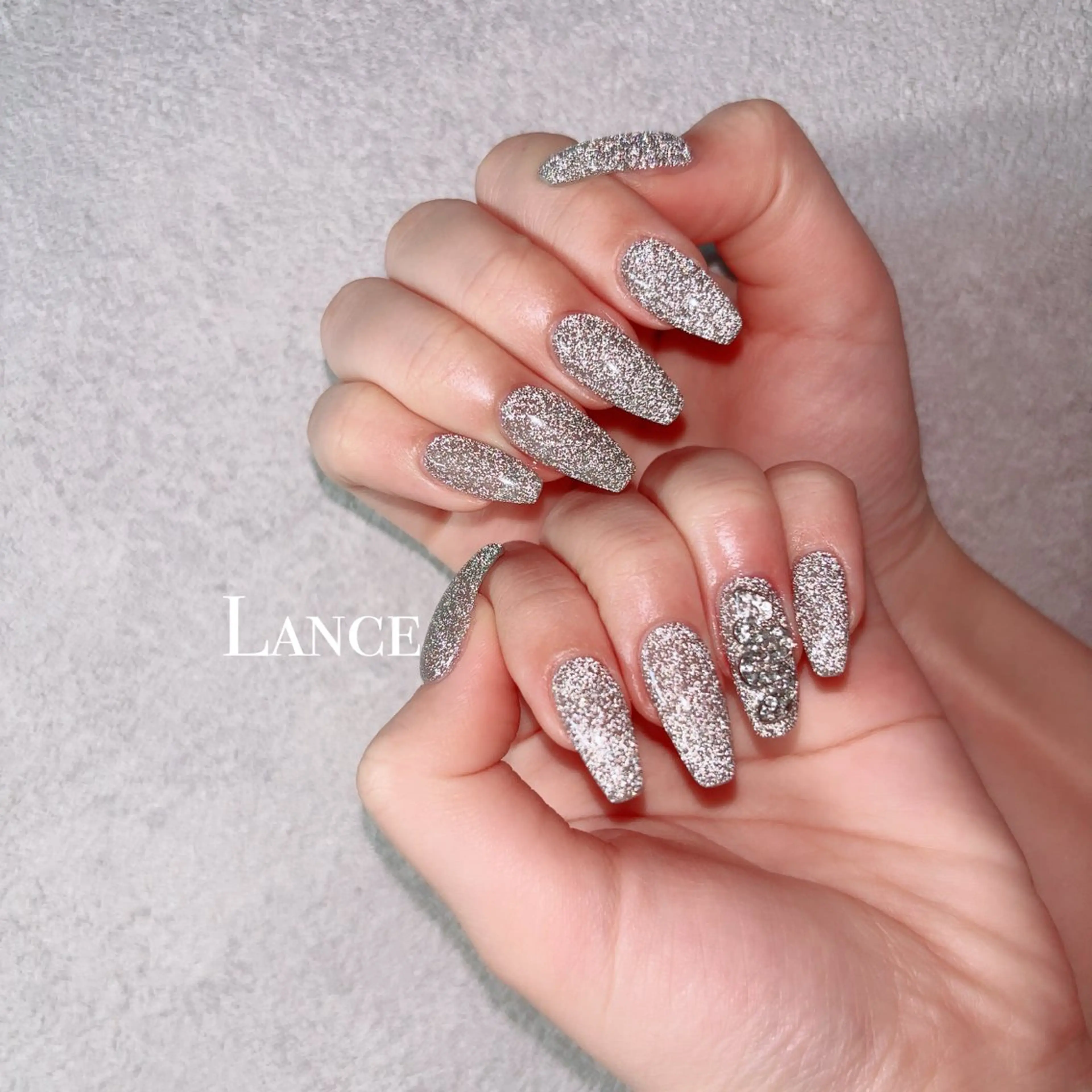 ネイル キラキラネイル 韓国ネイル 春ネイル ワンホンネイル 冬ネイル ハンドネイル Lance nailのネイルデザイン