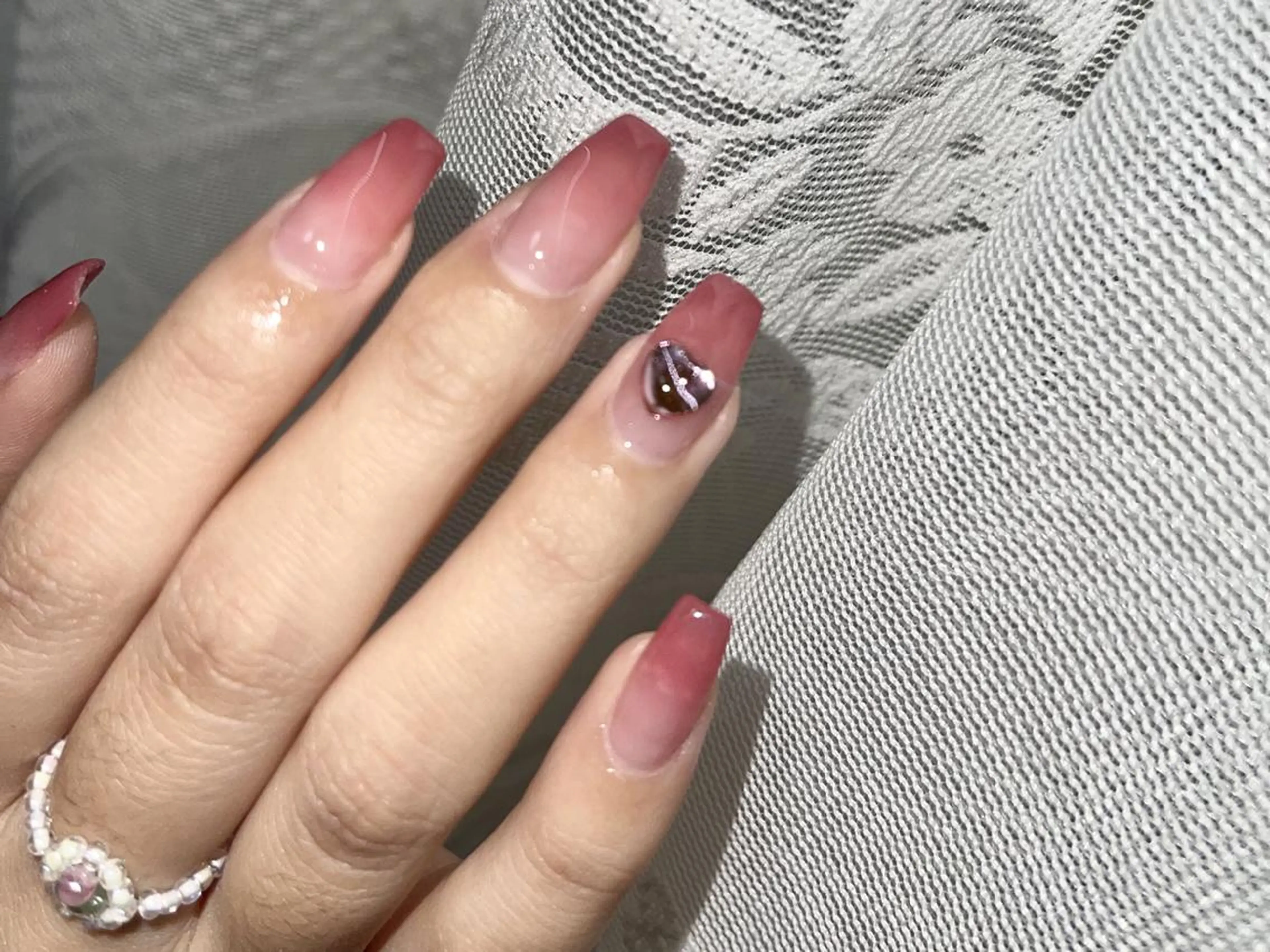 ネイル ki🍒🍒 ki ツルツルネイルのネイルデザイン