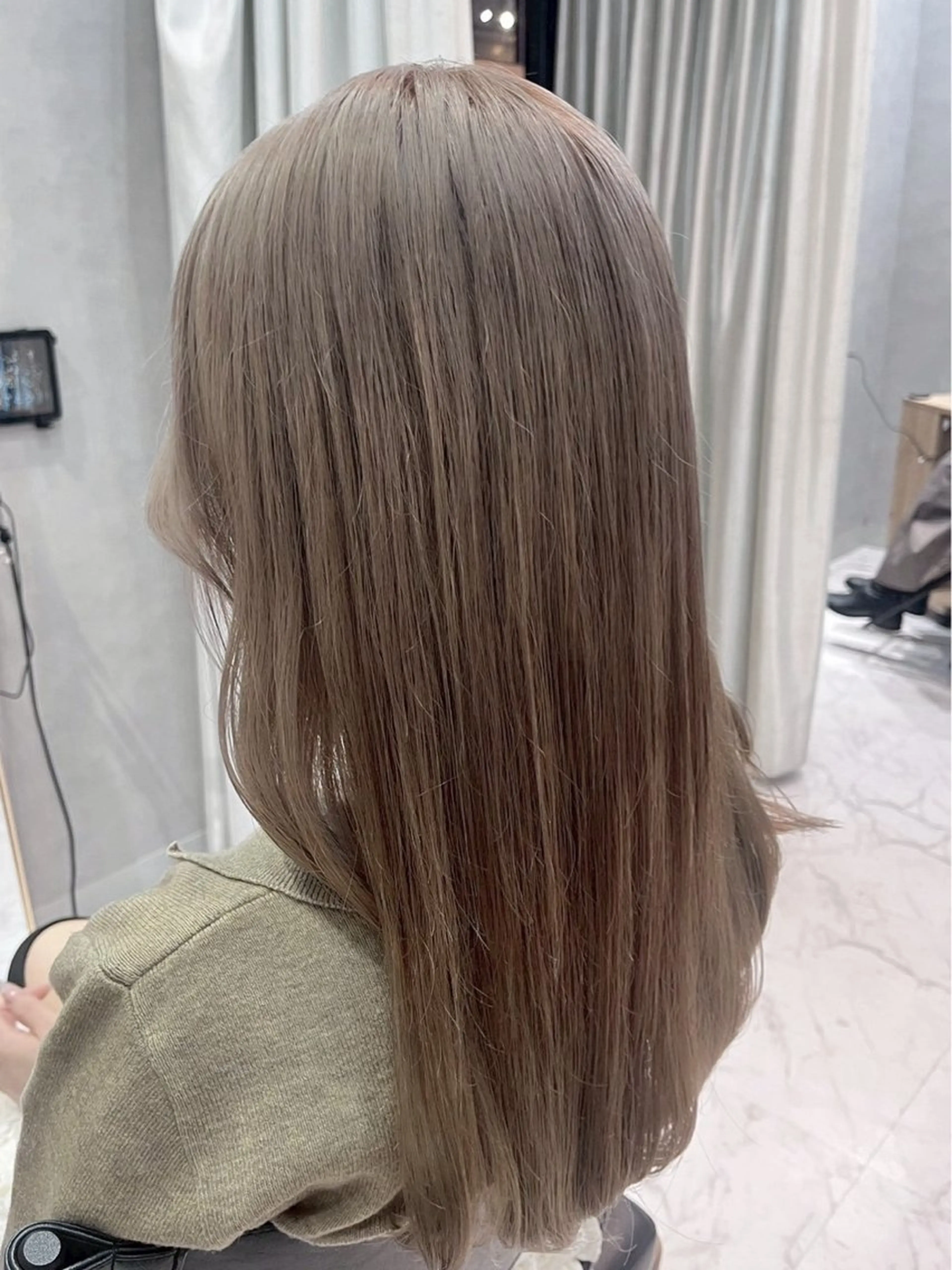 ロング カラー カット ヘアカラー トリートメント ハイトーン/韓国風/ 艶髪/吉祥寺のヘアスタイル