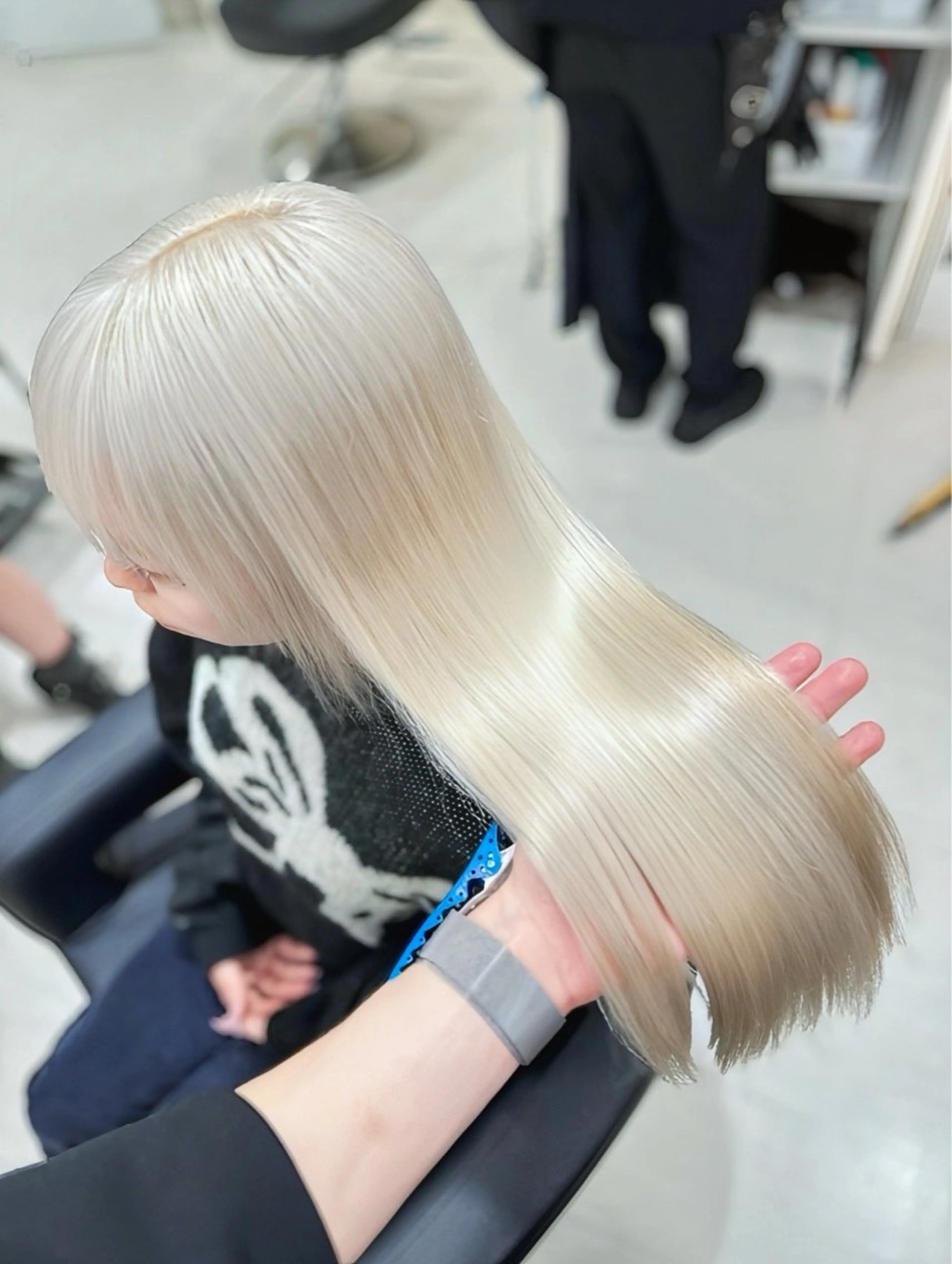 ロング カラー ヘアアレンジ ヘアカラー トリートメント ブリーチありなし🏹 淡色ヘア🤎藍斗のヘアスタイル