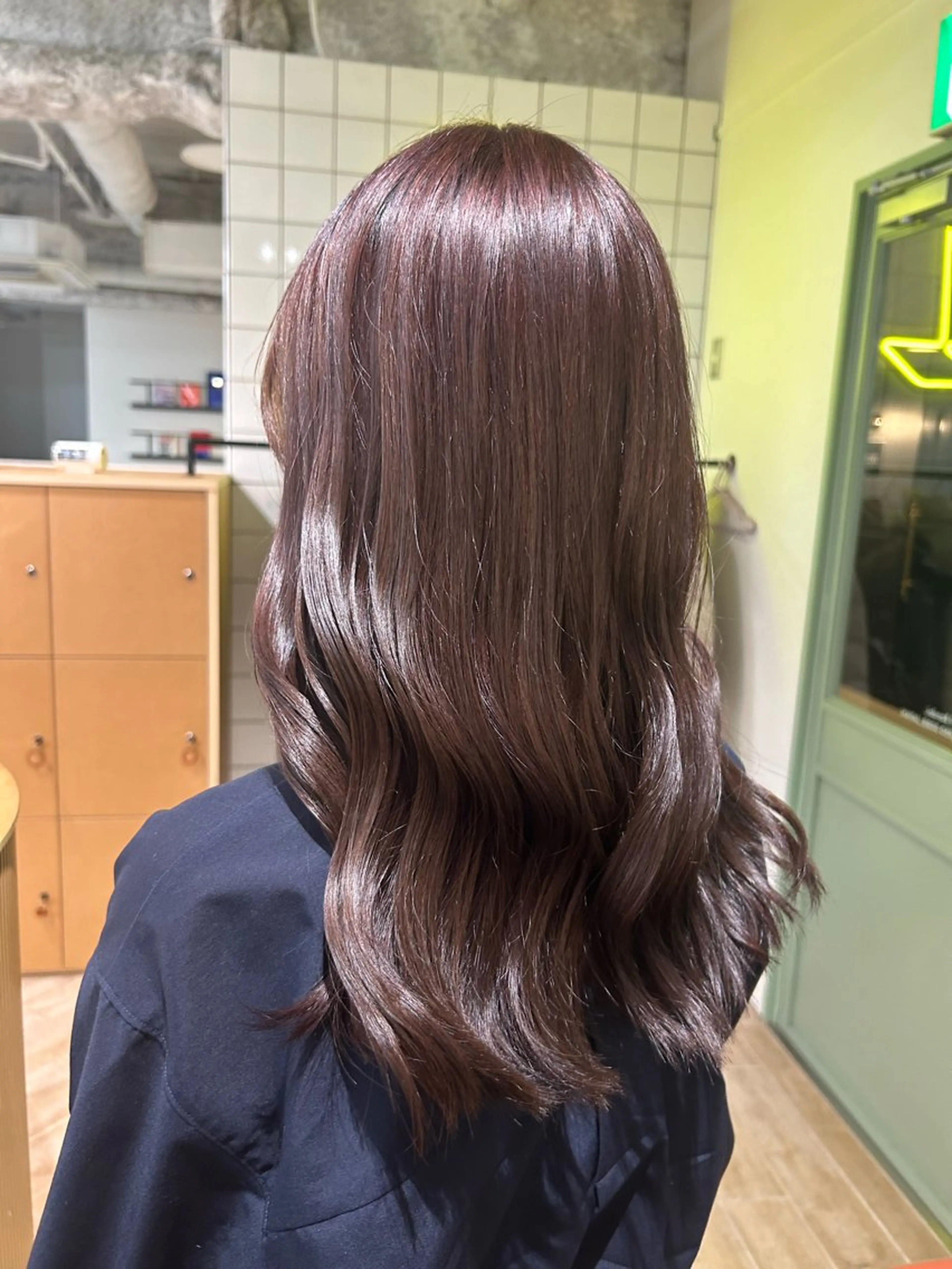 ミディアム カラー ヘアカラー ベージュ/ダブルカラ ー/新潟駅/青柳萌果のヘアスタイル