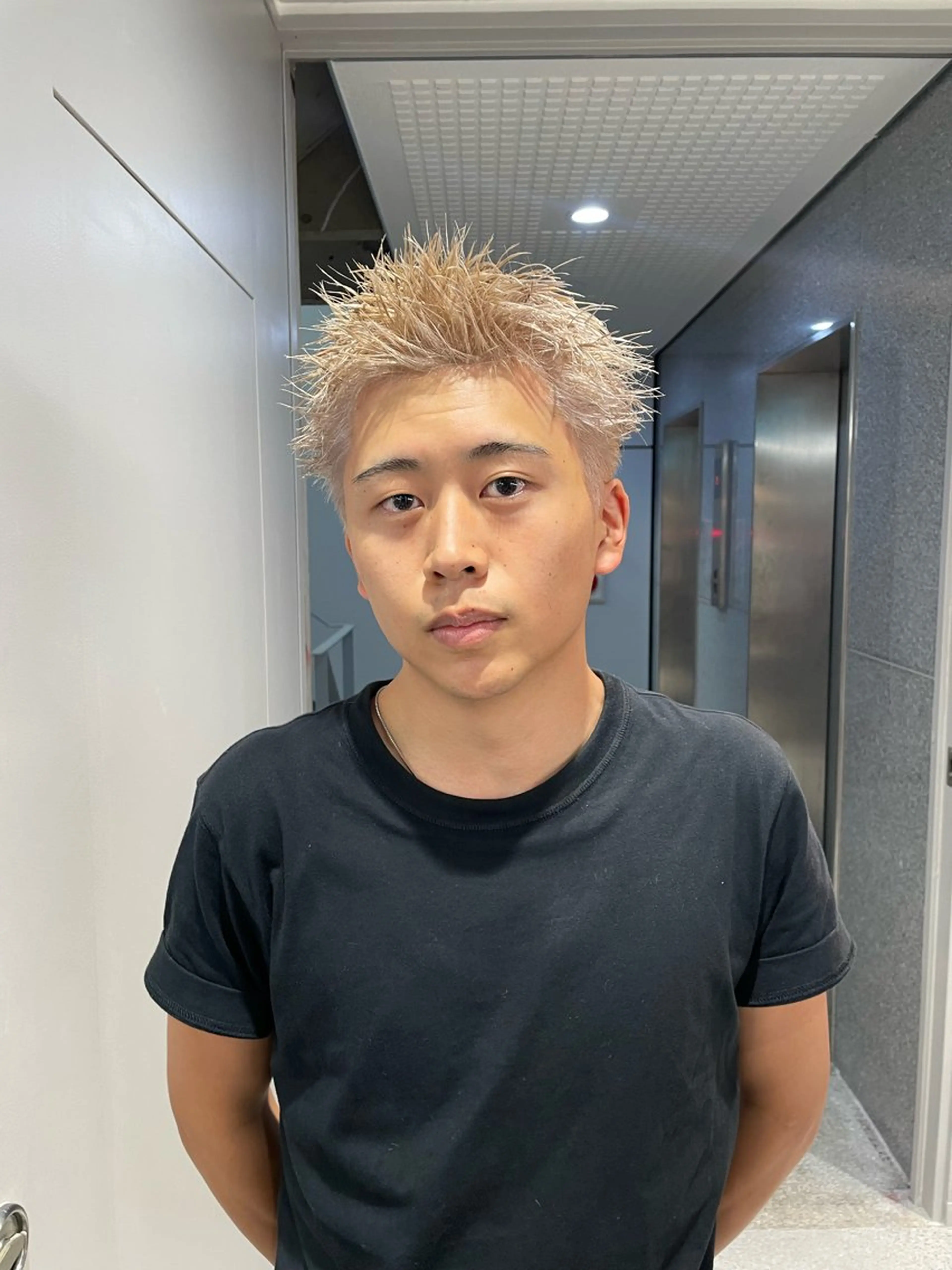 ショート カラー メンズ スパイキーショート ショートヘア カット ヘアカラー 垢抜けハイトーン☀/ 笑顔の美容師/しゅんのヘアスタイル