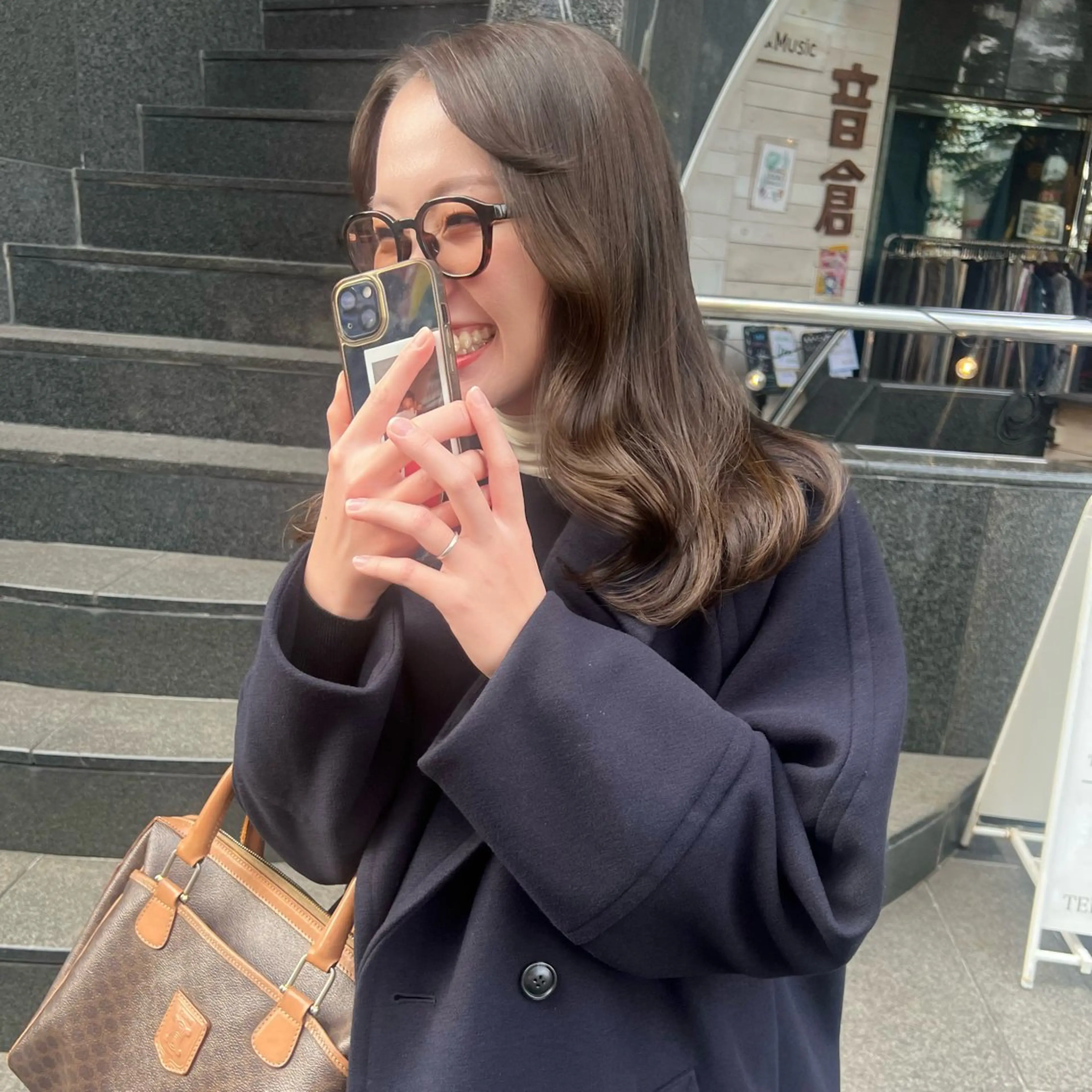 ロング アッシュ アッシュブラウン カット ヘアカラー AI TOKYO　S所属・mizuki 【韓国レイヤー】のヘアスタイル