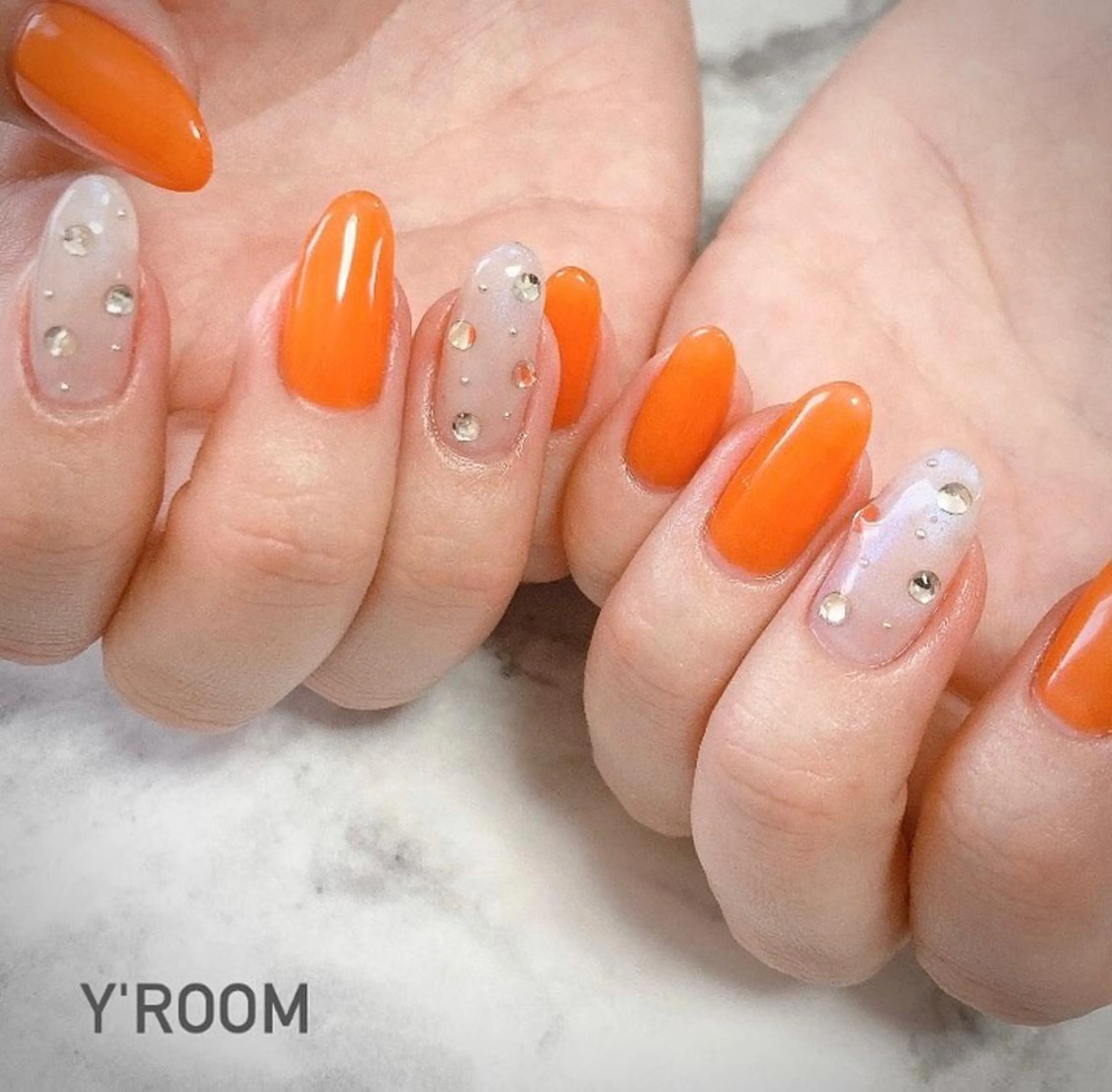 ネイル オーロラネイル フラッシュネイル フットネイル ジェルネイル 氷ネイル・うるうるネイル YUKA （ネイリスト）のネイルデザイン