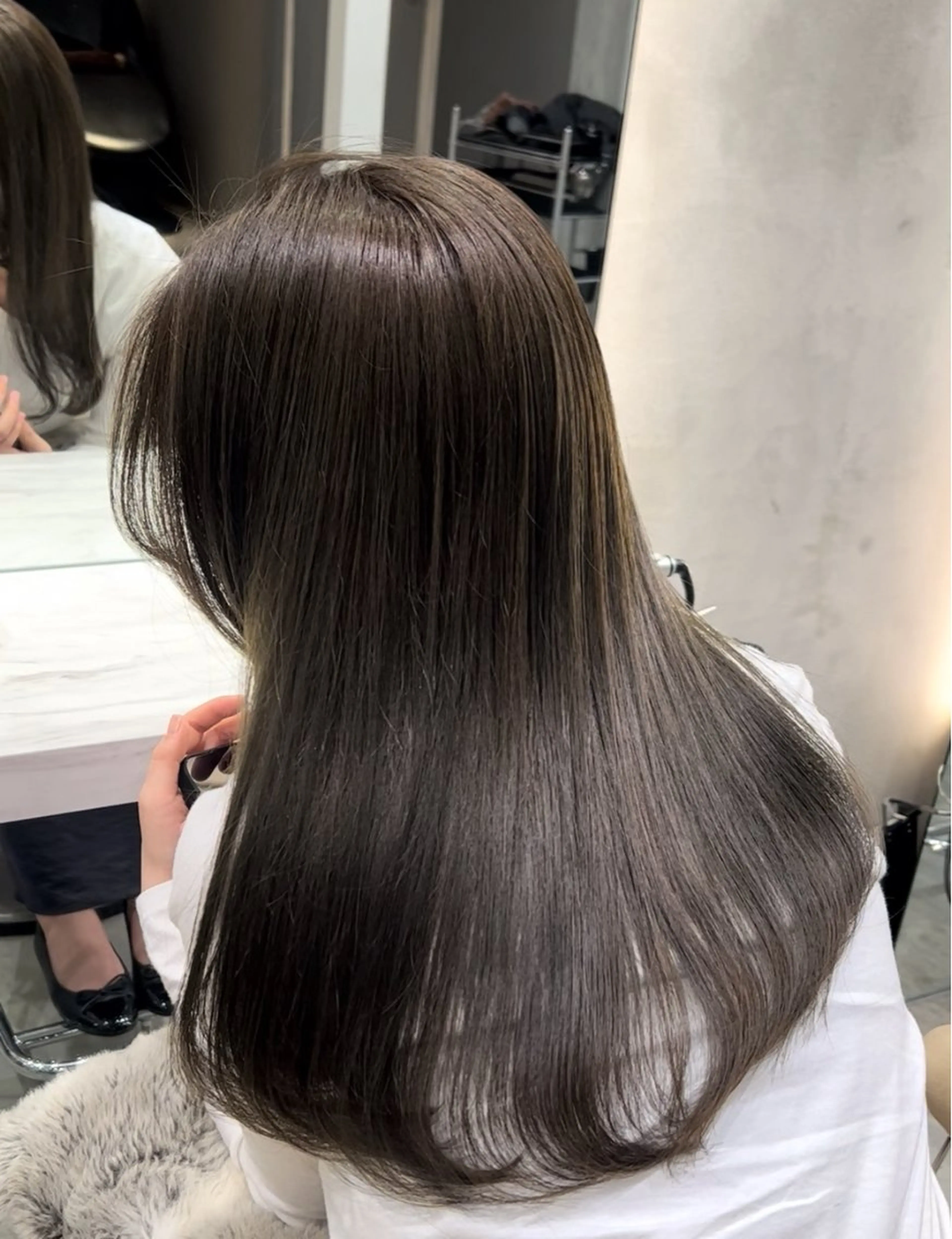 ロング カラー ベージュカラー 透明感カラー オリーブベージュ ヘアカラー 宮嶋 蓮のヘアスタイル