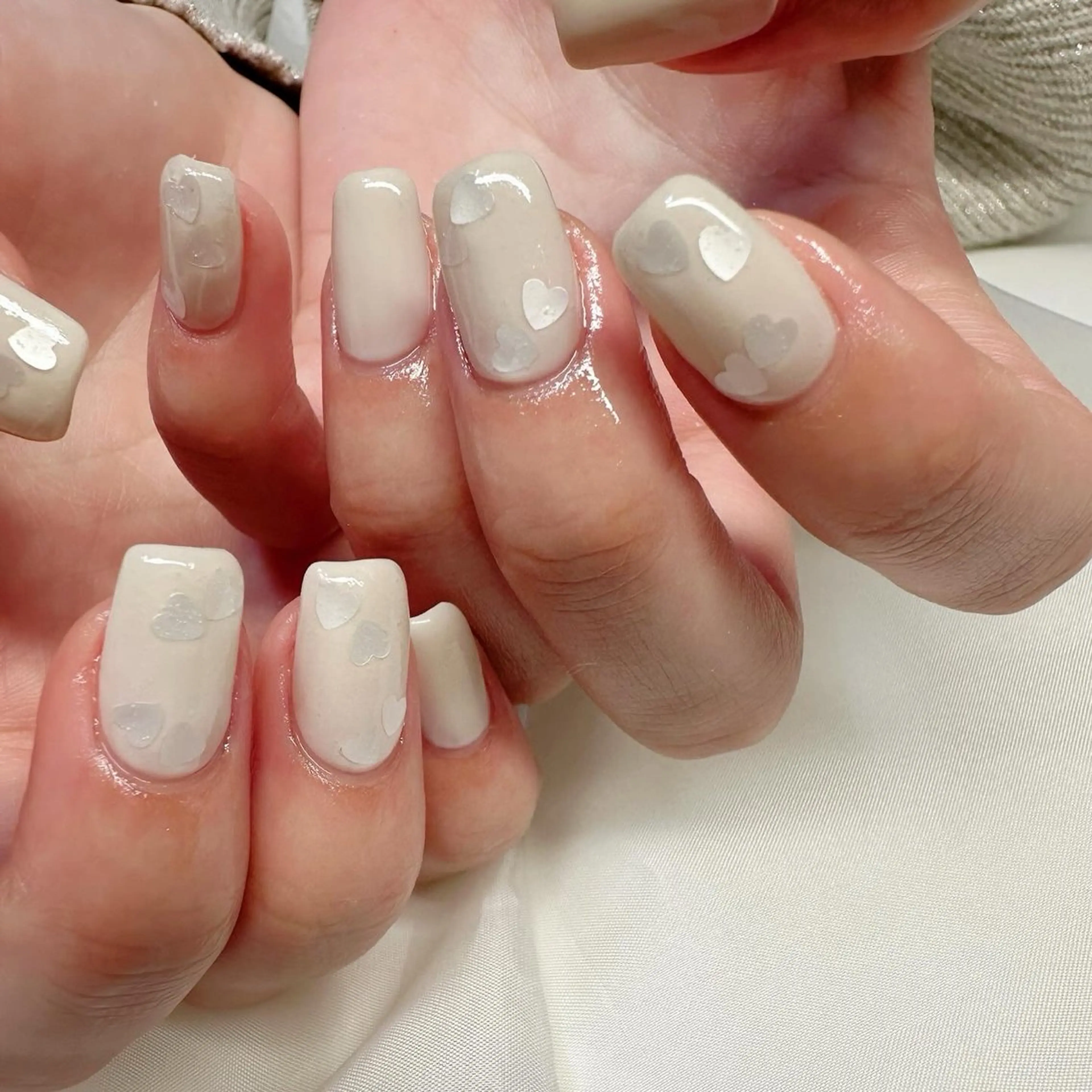 ネイル ハート ホログラムネイル 氷ネイル・うるうるネイル 韓国ネイル ニュアンスネイル 🪞KAPE NAIL 🪞のネイルデザイン