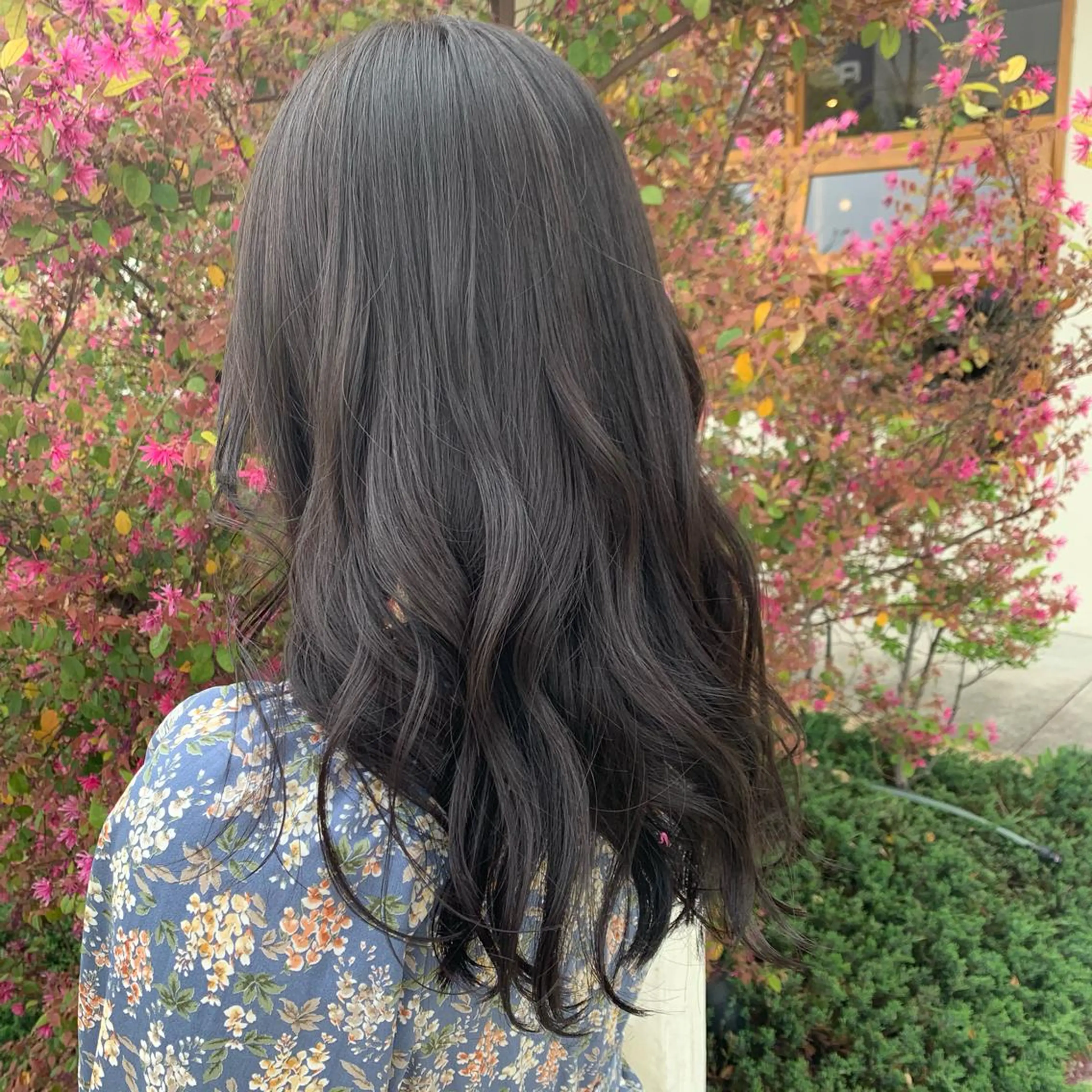 ロング カラー 透明感カラー 山本 知佳のヘアスタイル