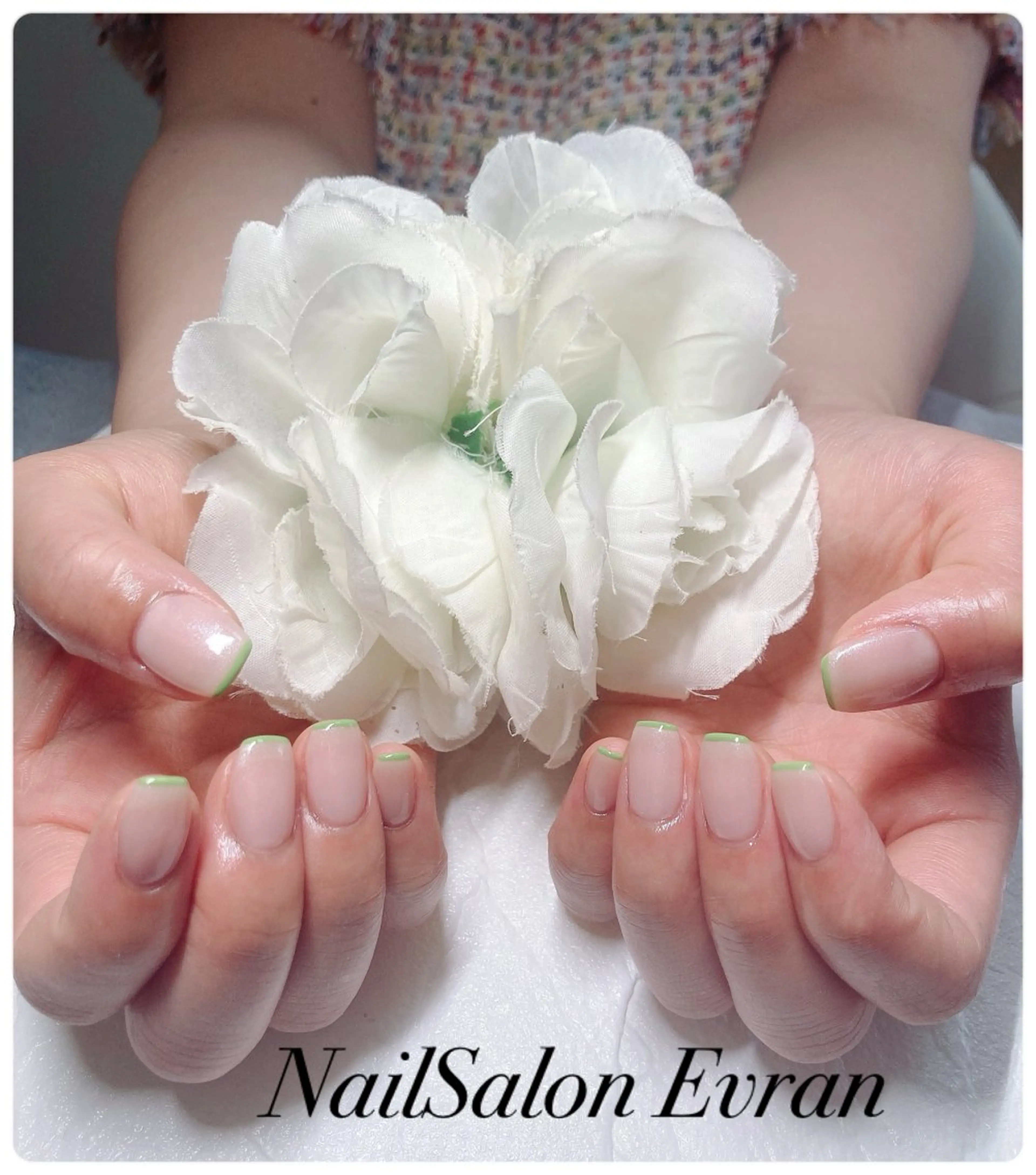 ネイル アートネイル フレンチネイル マグネットネイル 持ち込み ニュアンスネイル ハンドネイル Nail salon Evranのネイルデザイン