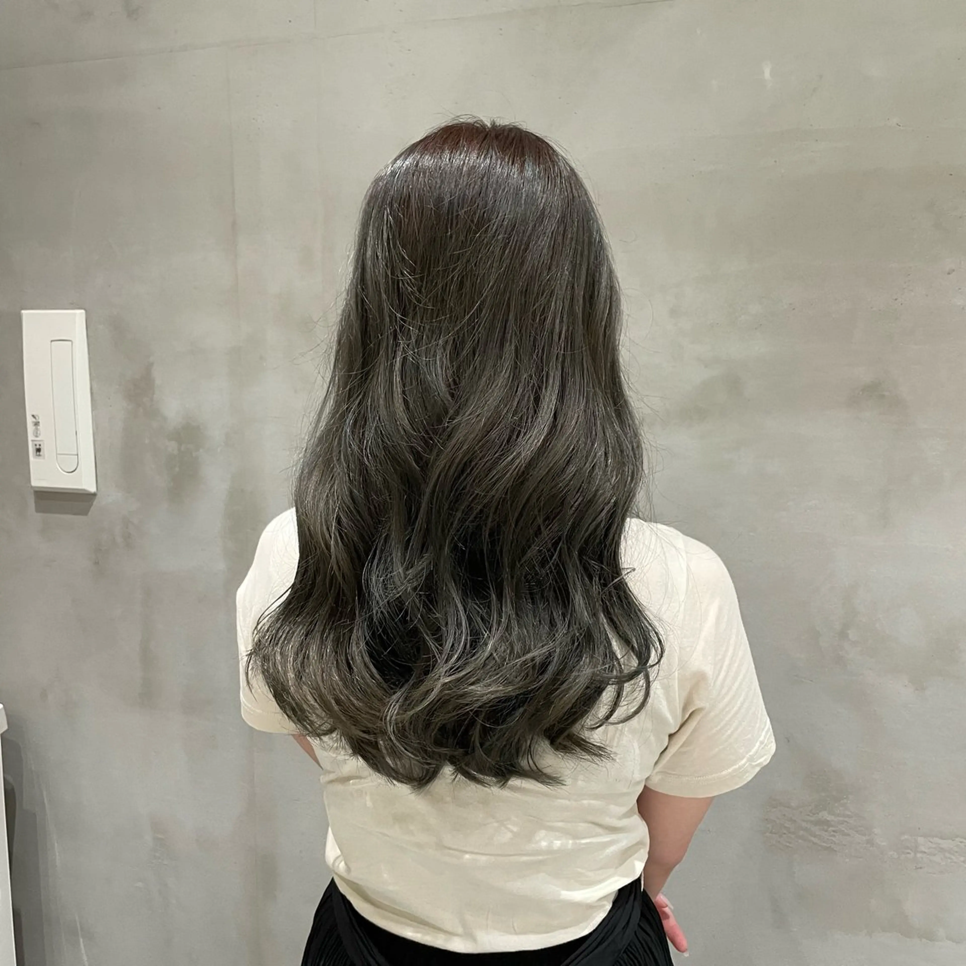 ロング 石本 眞優のヘアスタイル