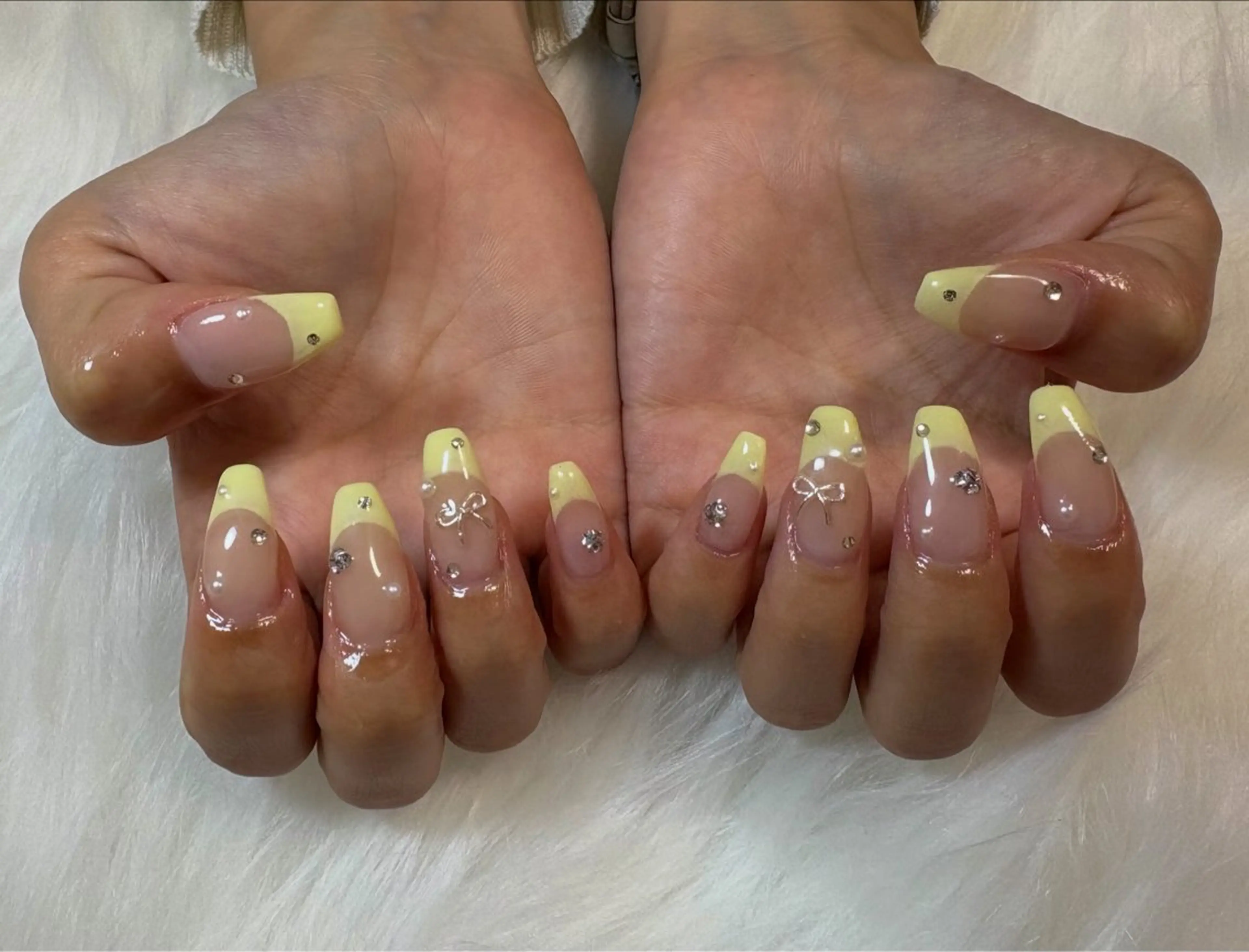 ネイル アートネイル フレンチネイル 黄色 ハンドネイル nagao misakiのネイルデザイン