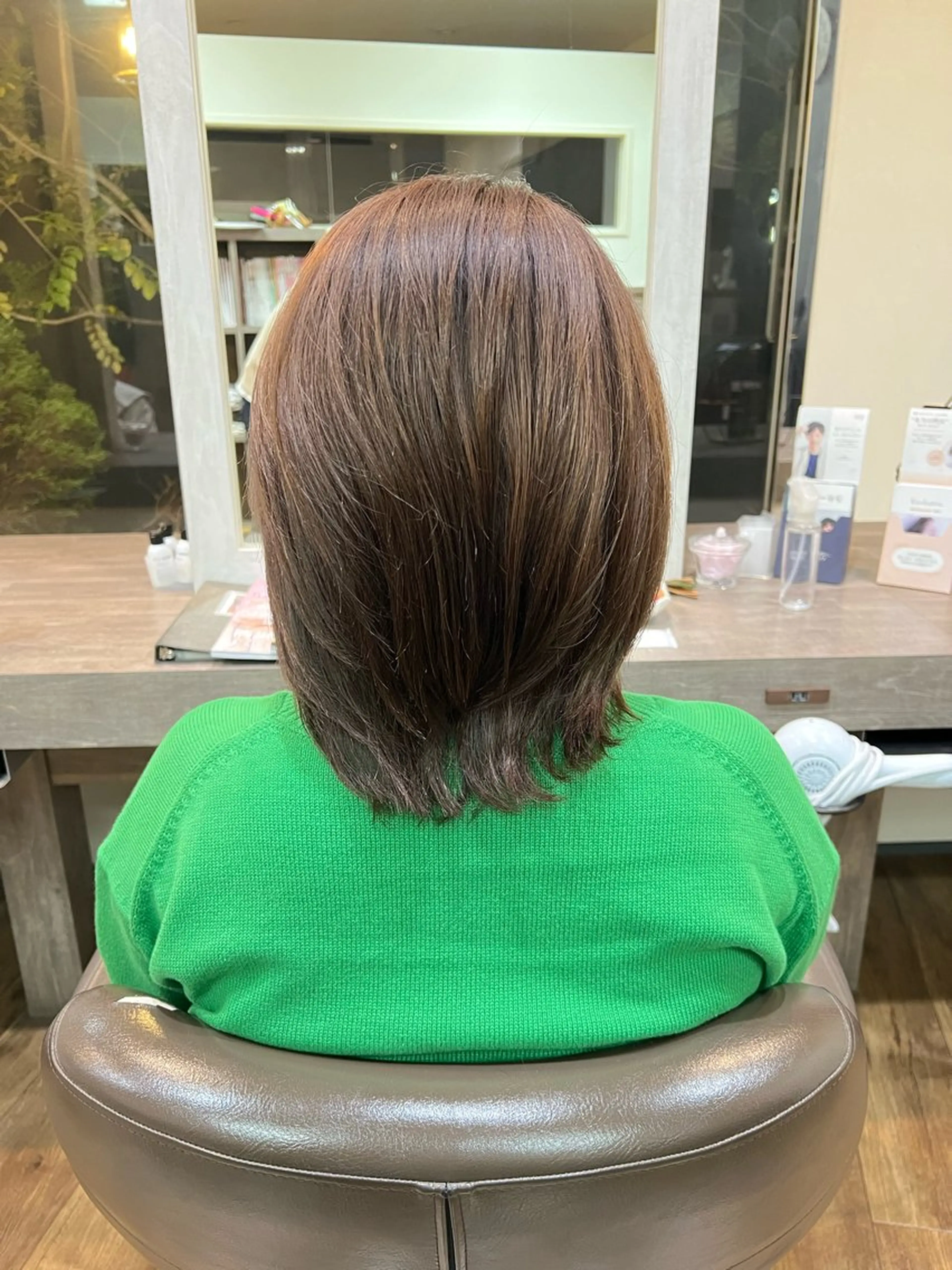 ミディアム レイヤーカット 『fleur』斎藤 竜雅のヘアスタイル