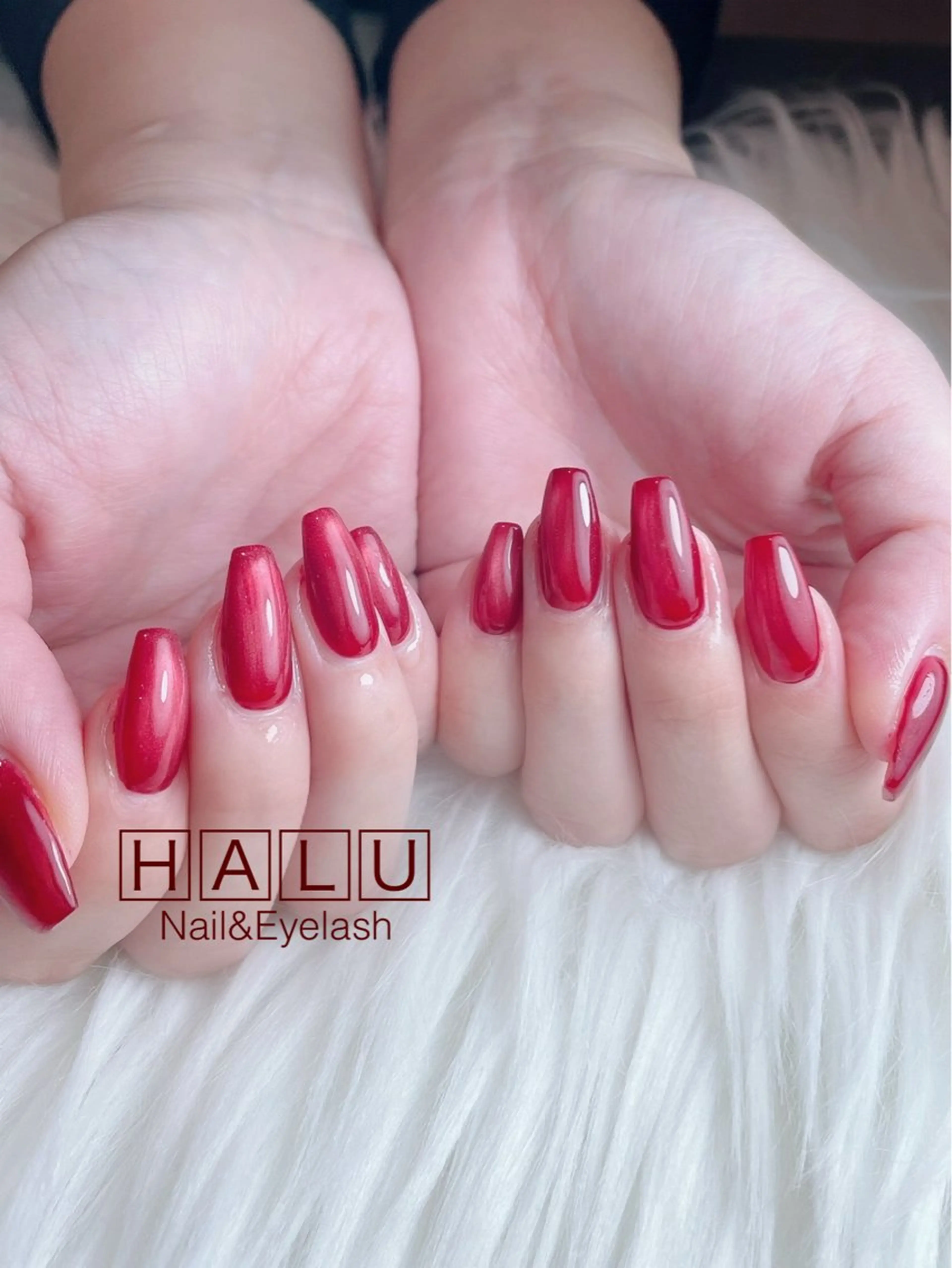 ネイル マグネットネイル 赤色 シンプルネイル ハンドネイル フットネイル HALU ハルのネイルデザイン