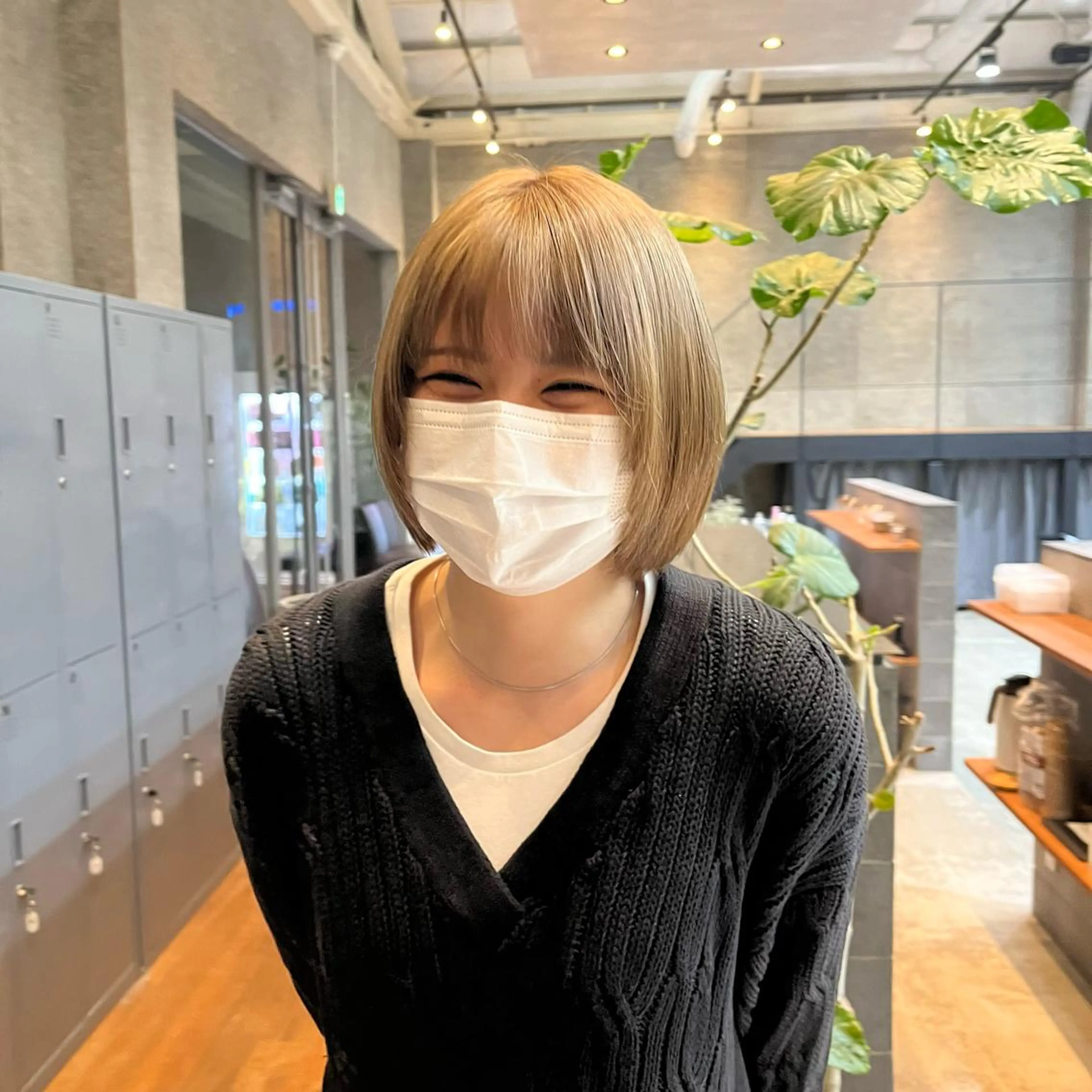 ショート カラー GO TODAY SHAiRE SALON 原宿本店所属・ブリーチ/レイヤー ハッシュカット/河内のヘアスタイル