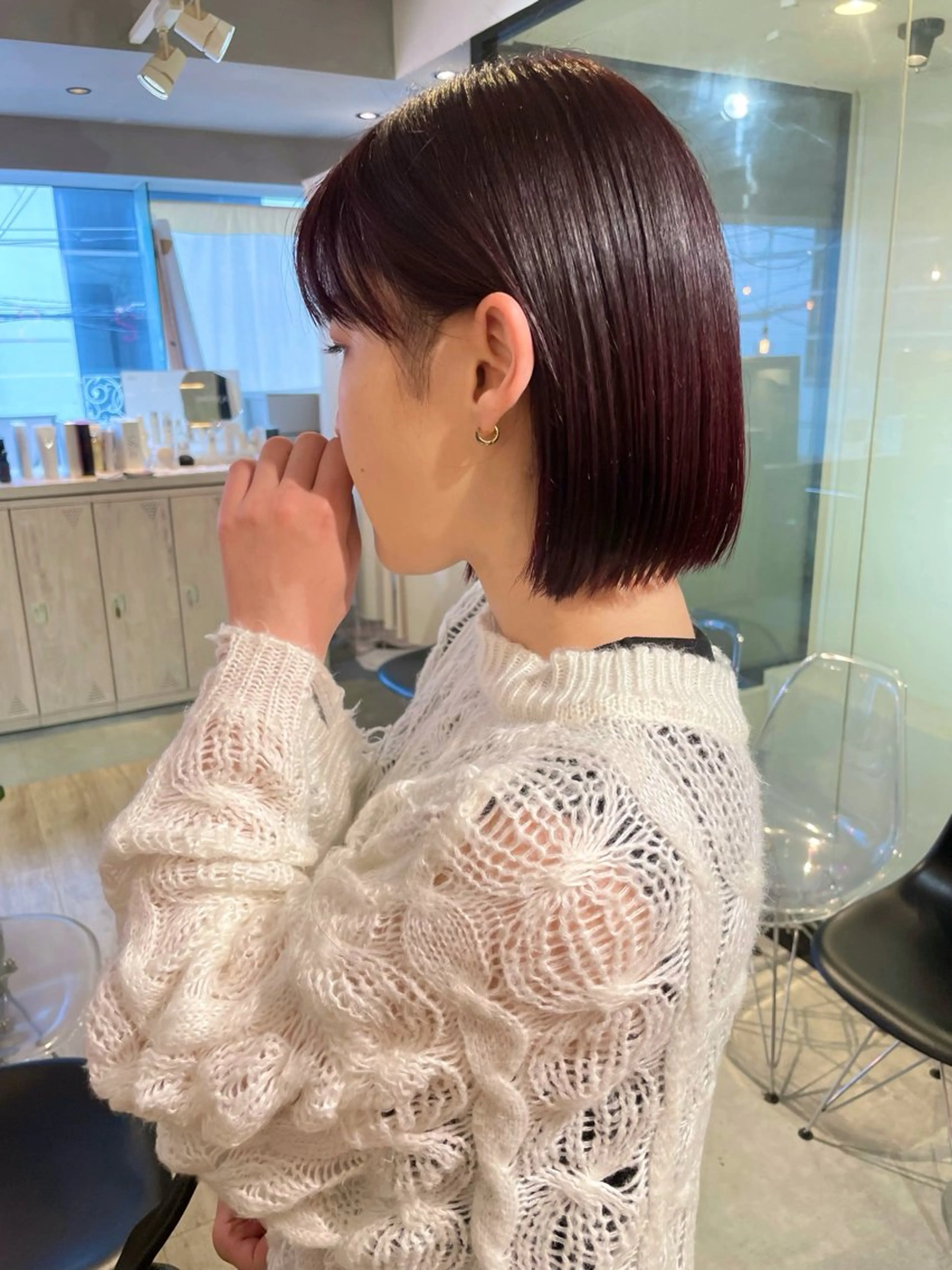 ショート カラー ぱつっとボブ 古家 佑真のヘアスタイル