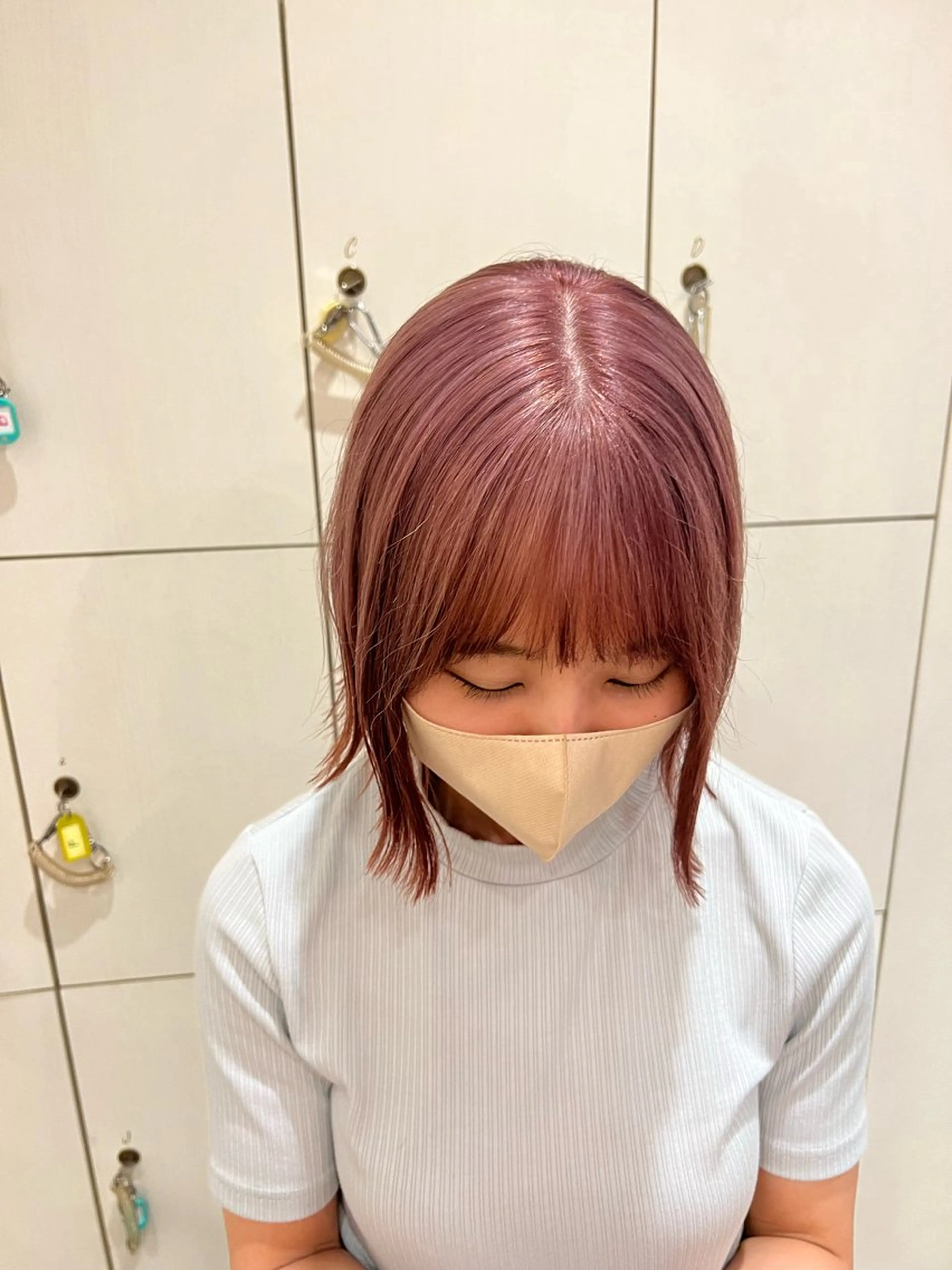 ショート カラー ベージュカラー ブリーチ ピンクカラー ピンクベージュ ボブ ヘアカラー SALOWIN川崎WEST店所属・🌷川崎/アレンジ/ 暖色ボブ/コトネ🌷のヘアスタイル