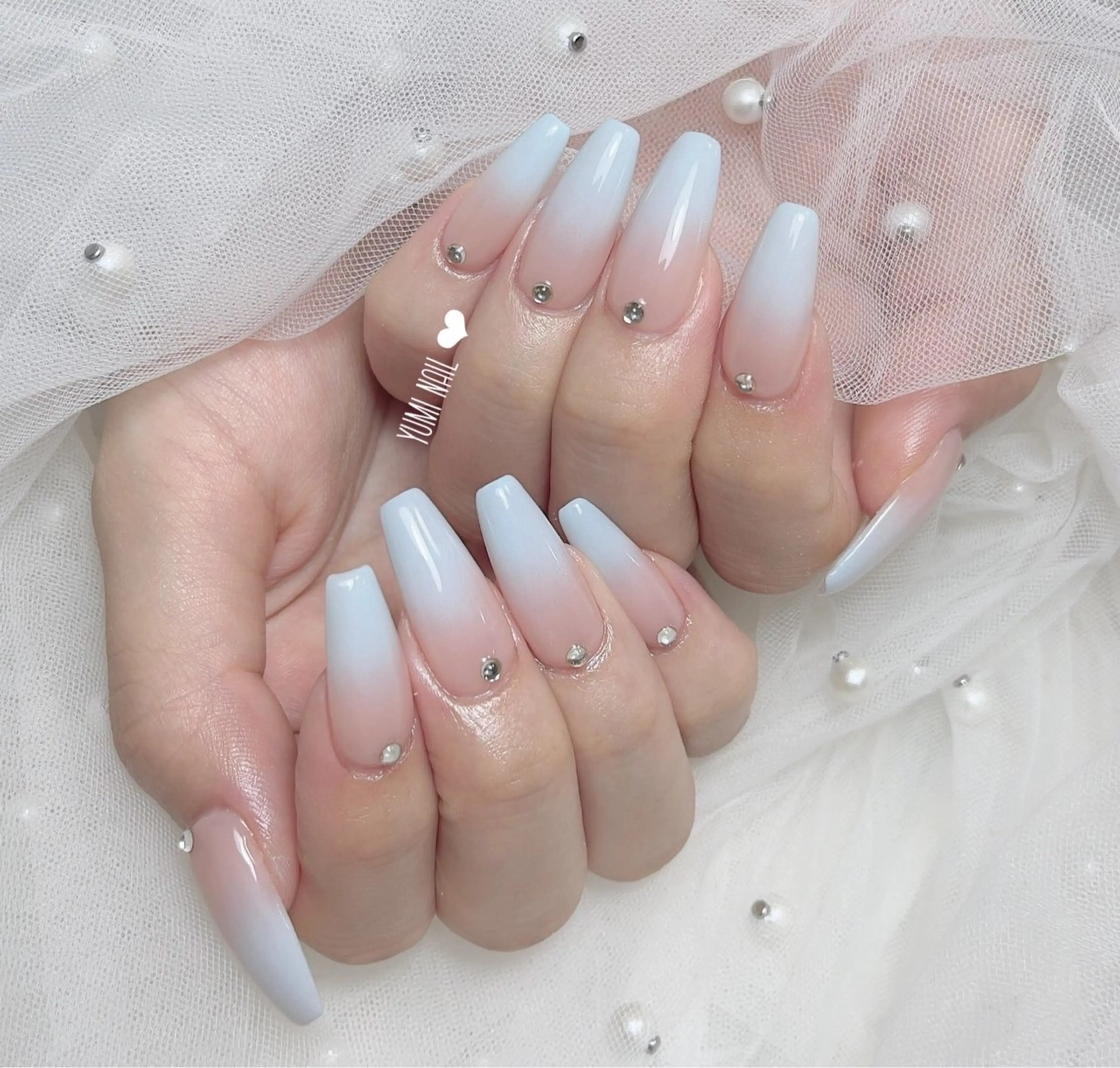 ネイル ハンドネイル ユリ🎀 デザイン長さ出し専門のネイルデザイン