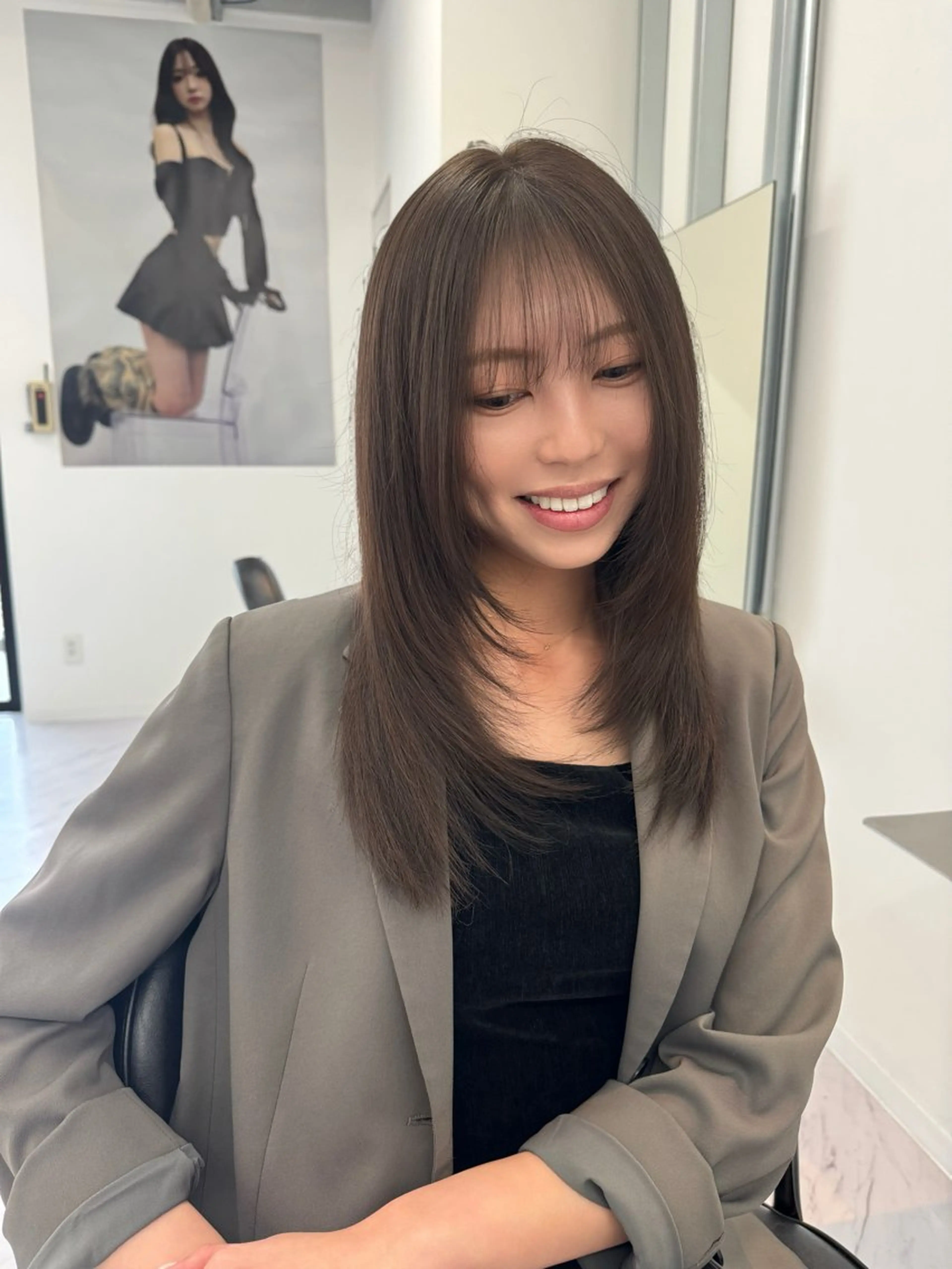 セミロング Rita/髪質改善 /透明感カラーのヘアスタイル