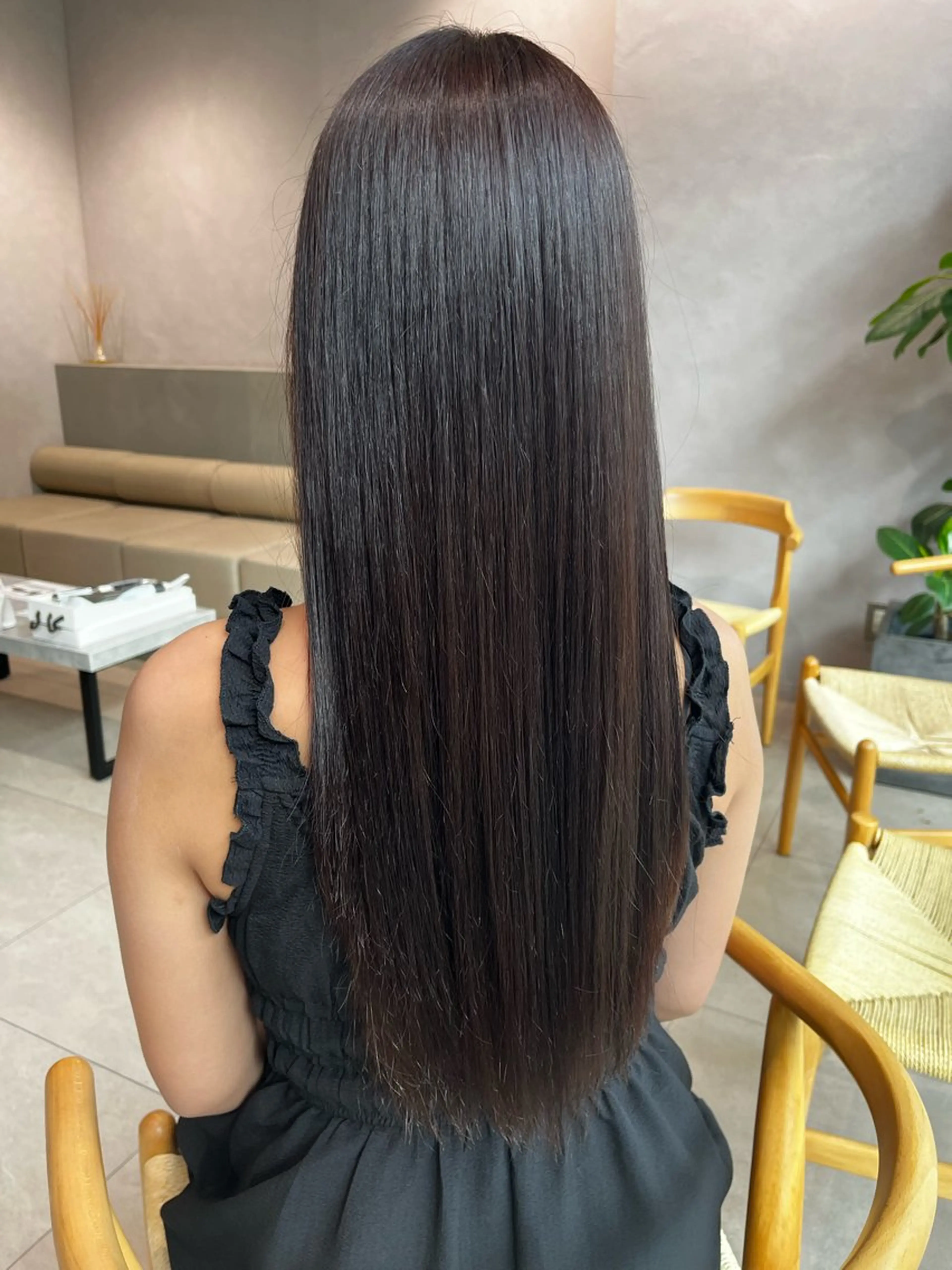 ロング ヘアカラー トリートメント 平居 舞白のヘアスタイル